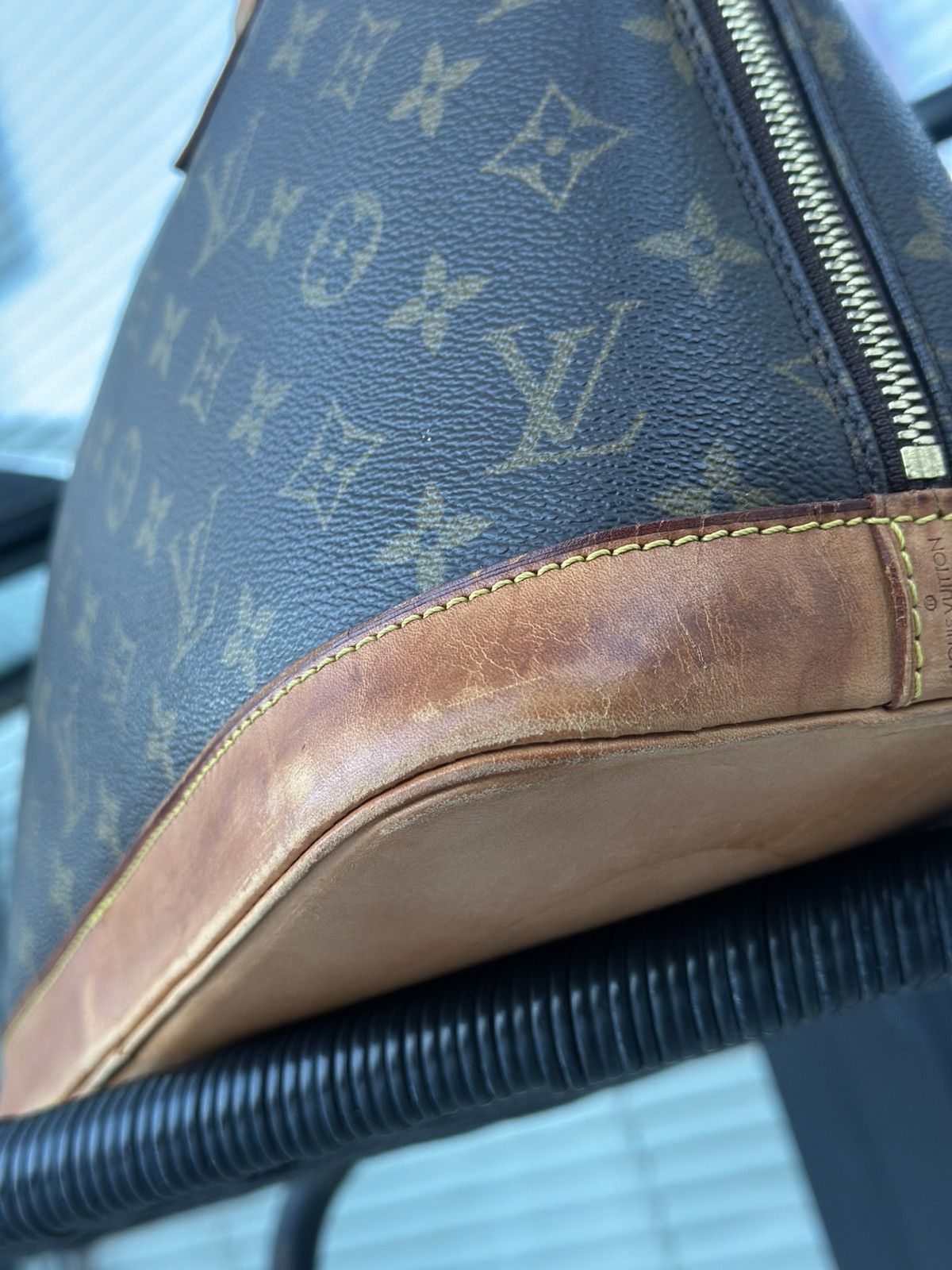 Louis Vuitton Louis Vuitton Alma PM Canvas Brown Monogram Leather Bag Size ONE SIZE - 14 Thumbnail