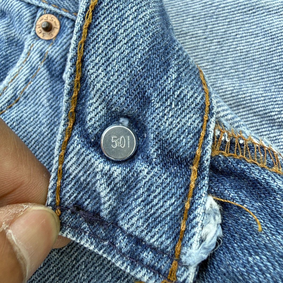Levi's Vintage Clothing Vintage Levi's 501 USA Button Fly Faded Denim Jean Pants Size US 34 / EU 50 - 11 Thumbnail