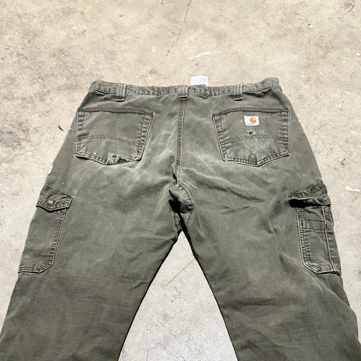Carhartt × Vintage VINTAGE PAINT SPLATTERED CARHARTT PANTS Size US 34 / EU 50 - 6 Thumbnail