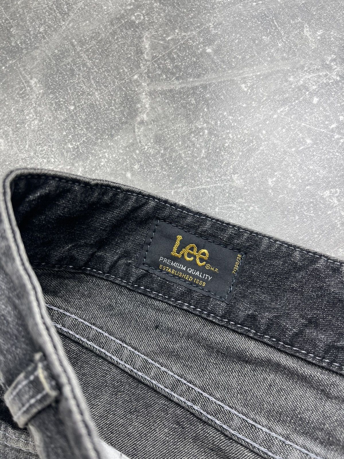 Lee Y2K Lee Black Denim Leather Details Maxi Skirt Vintage Size 32" / US 10 / IT 46 - 12 Thumbnail