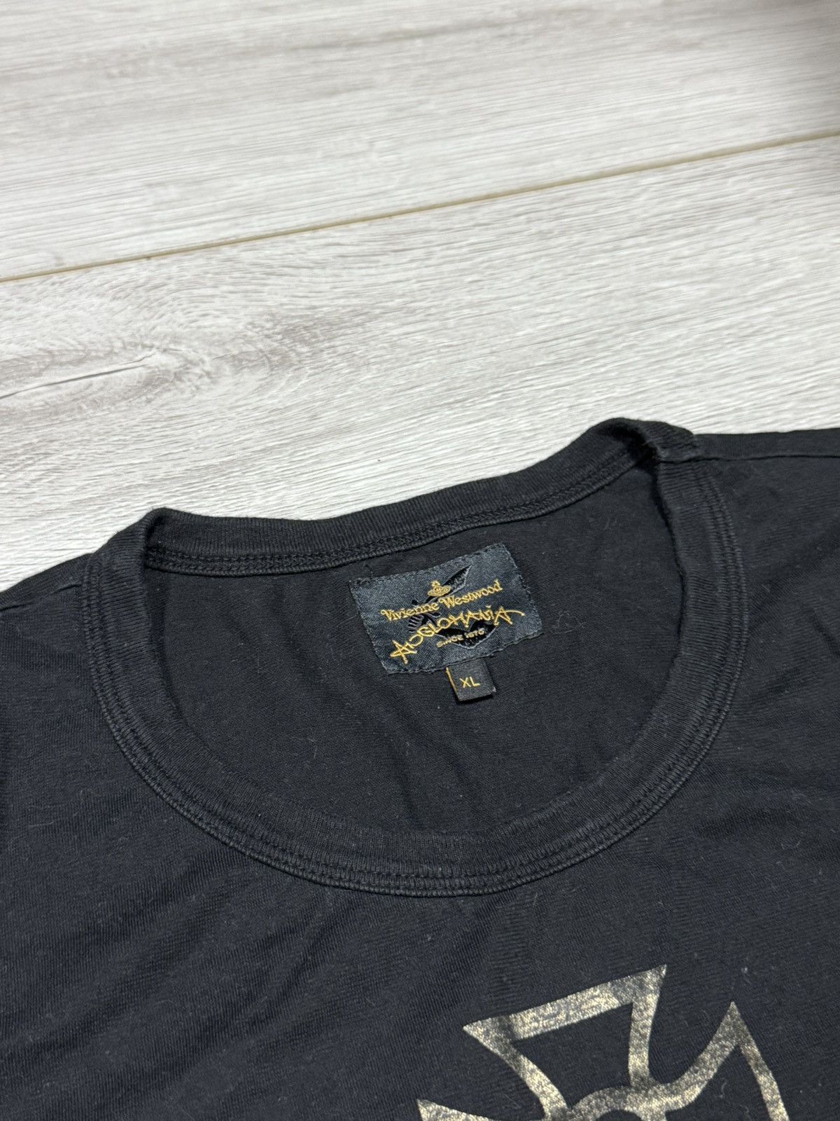 Vivienne Westwood Vivienne Westwood big gold foil jeans orb tee shirt black Size US XL / EU 56 / 4 - 5 Thumbnail