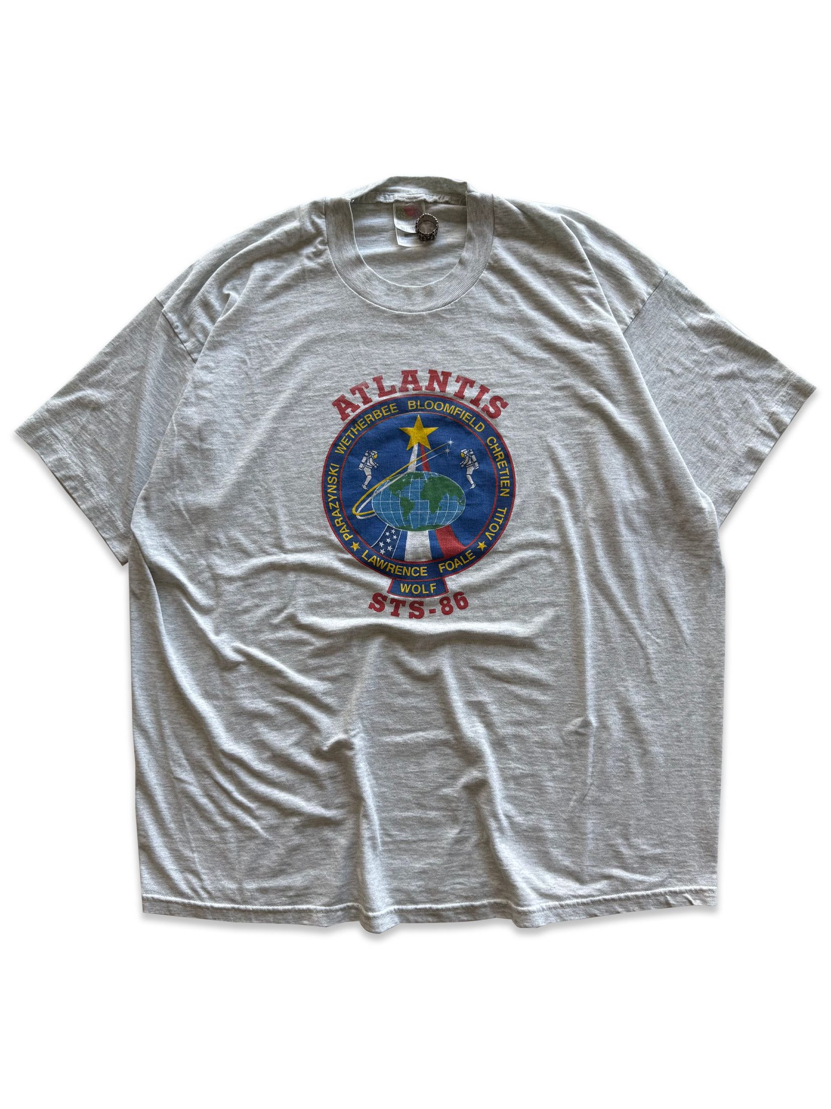Vintage 1997 Vintage NASA Atlantis STS-86 Tee Size US XL / EU 56 / 4 - 1 Thumbnail
