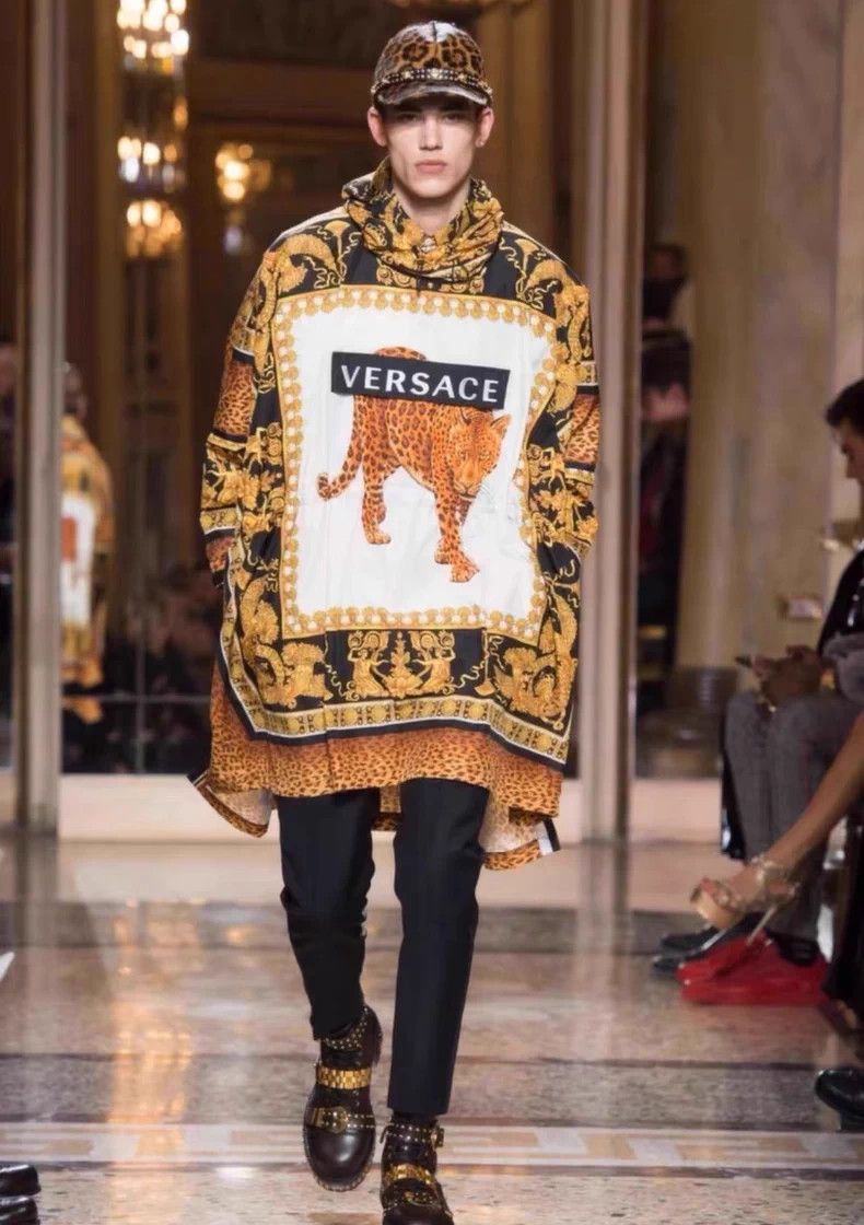 Versace Versace Runway Leopard Print Jacket Size US M / EU 48-50 / 2 - 1 Thumbnail
