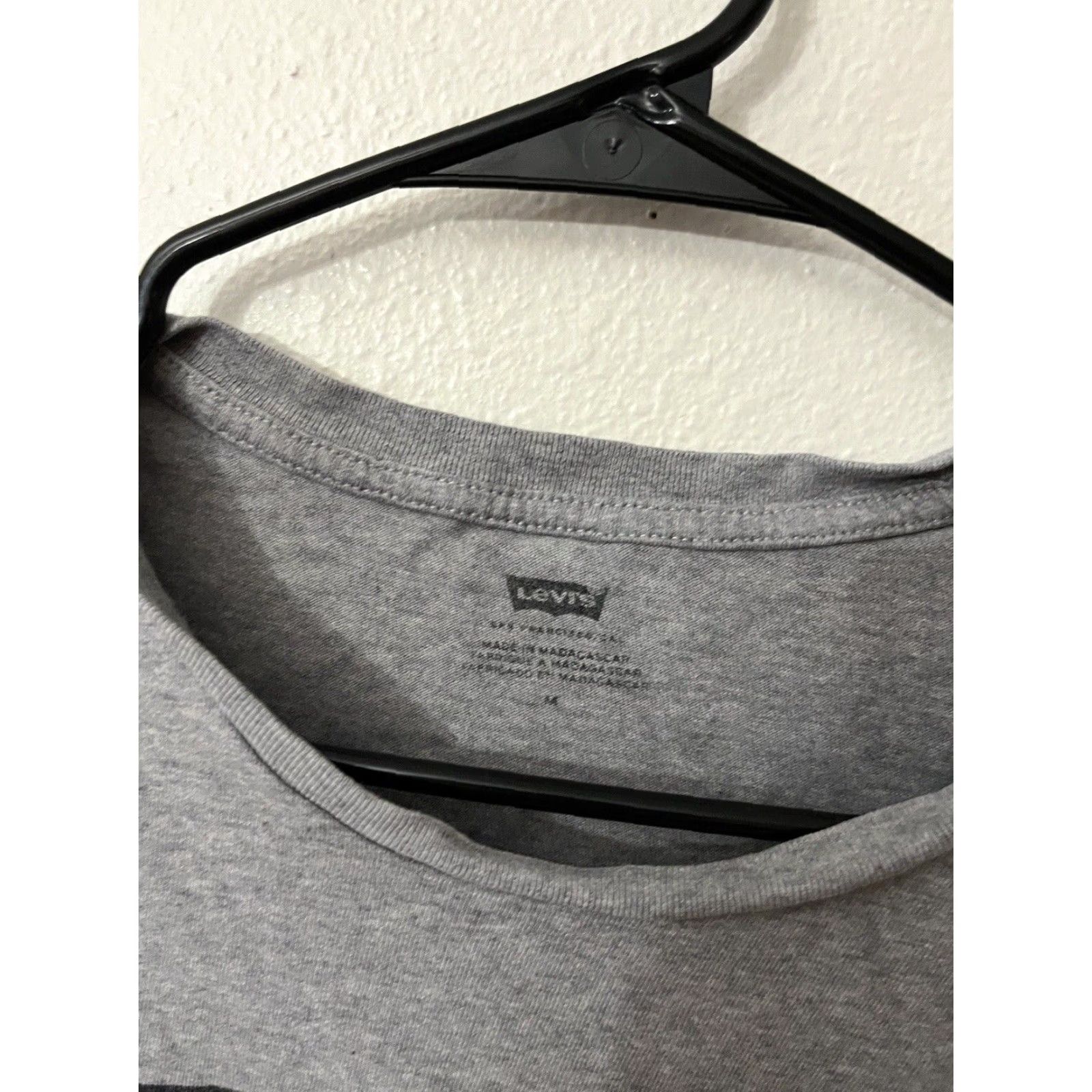 Levi's Levi's Gray Crew Neck T-Shirt Adult Medium Short Sleeve Solid Logo 90s Mens Size US M / EU 48-50 / 2 - 4 Thumbnail