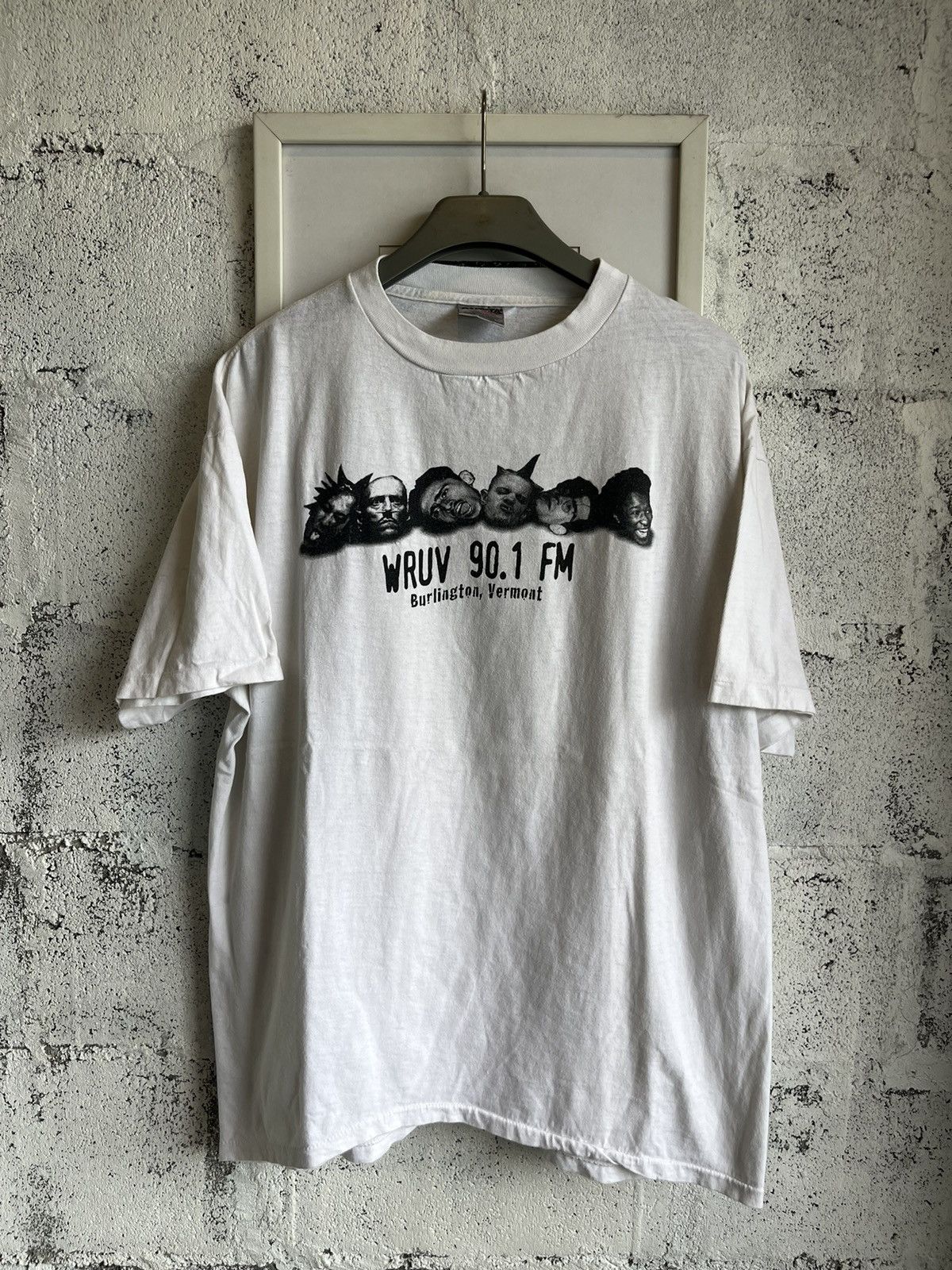 Band Tees × Vintage Vintage WRUV 90.1 FM Burlington,Vermont Artwork 90’s Tshirt Size US XL / EU 56 / 4 - 2 Thumbnail