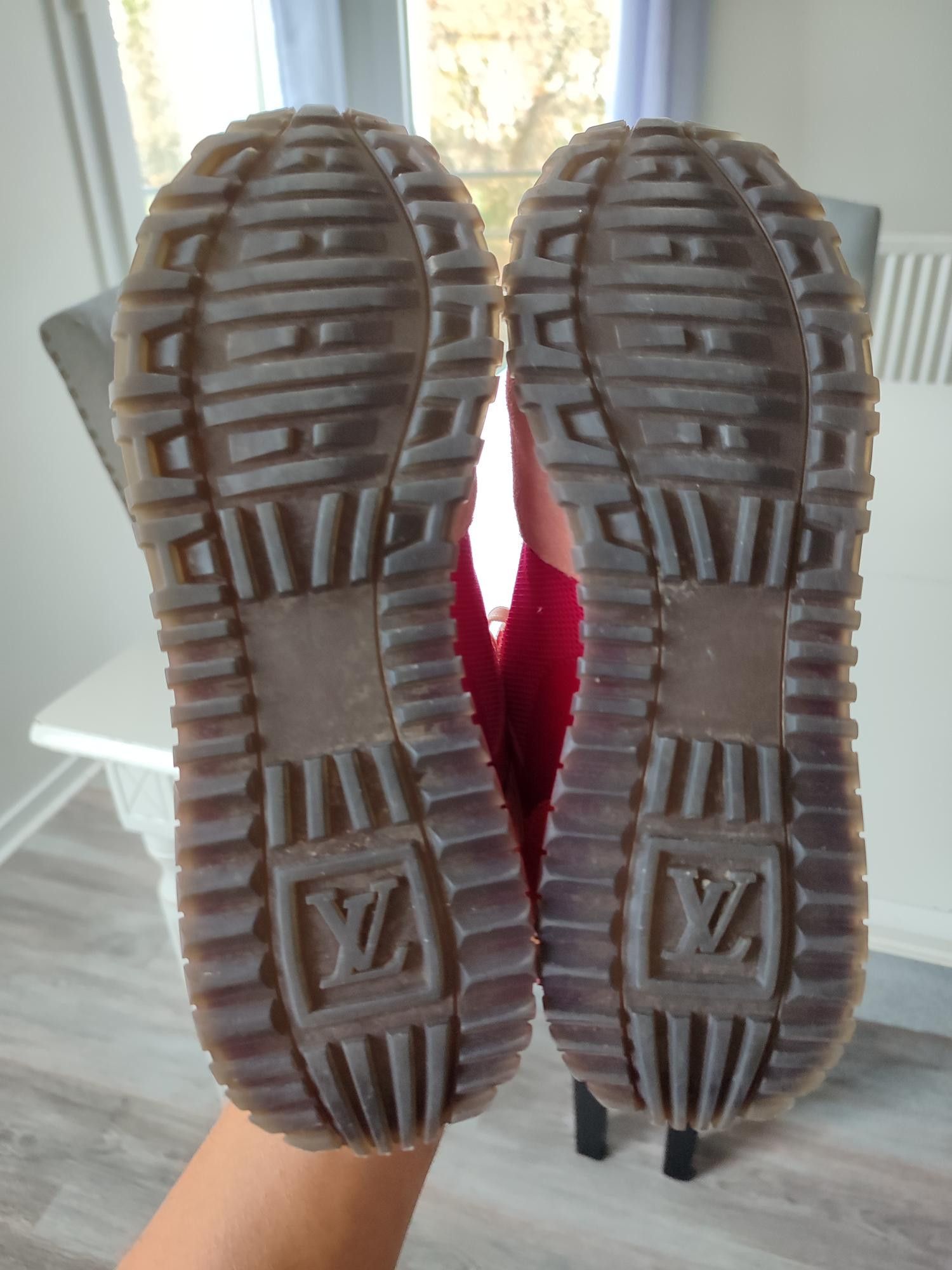 Louis Vuitton BASKETS LOUIS VUITTON RUN AWAY Size US 6 / IT 36 - 7 Thumbnail