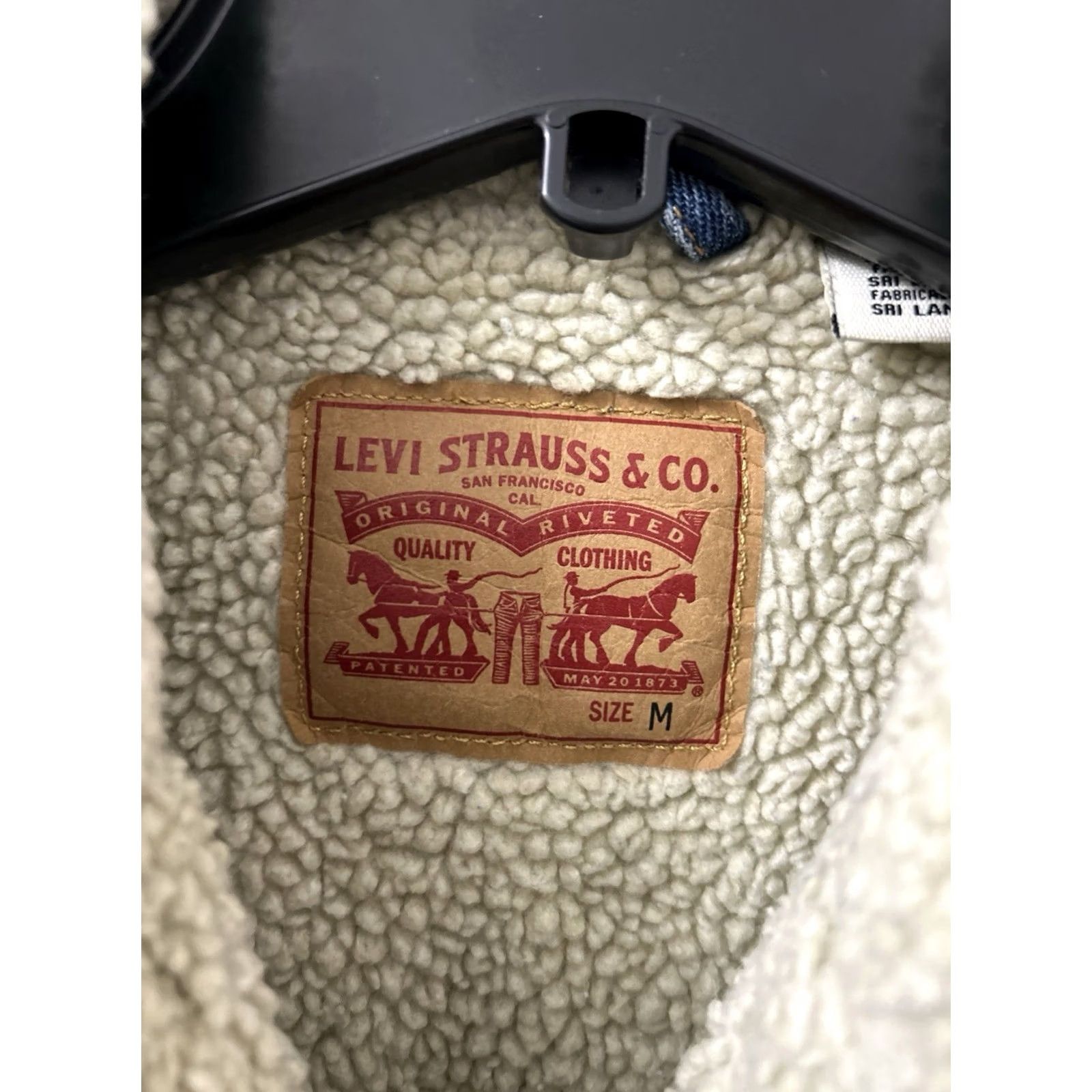 Levi's Levi's Trucker Jacket Womens Medium Blue Sherpa Lined Denim Pockets Button Front 90s Classic Fashion Winter Fall Spring Jacket Size M / US 6-8 / IT 42-44 - 5 Thumbnail