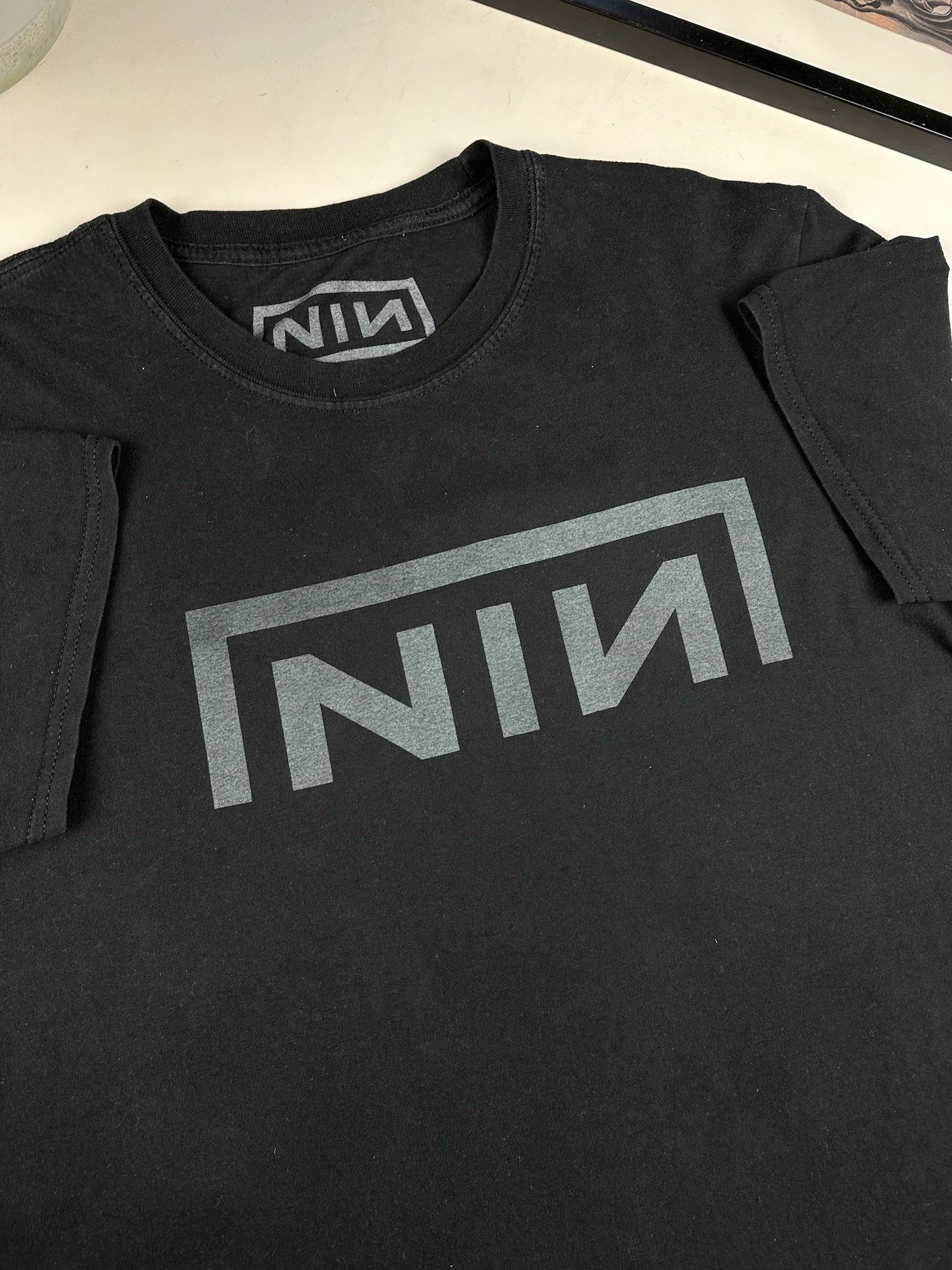 Band Tees Nine Inch Nails TShirt NIN Streetwear Size US L / EU 52-54 / 3 - 4 Thumbnail