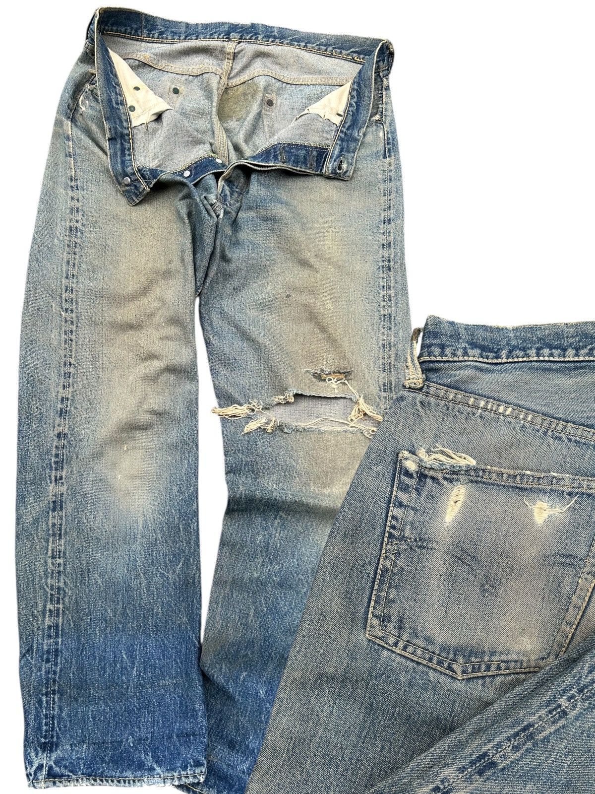 Levi's 50s Vintage Levis big E Hidden Rivet Thrashed Denim Jeans Size US 35 - 1 Thumbnail