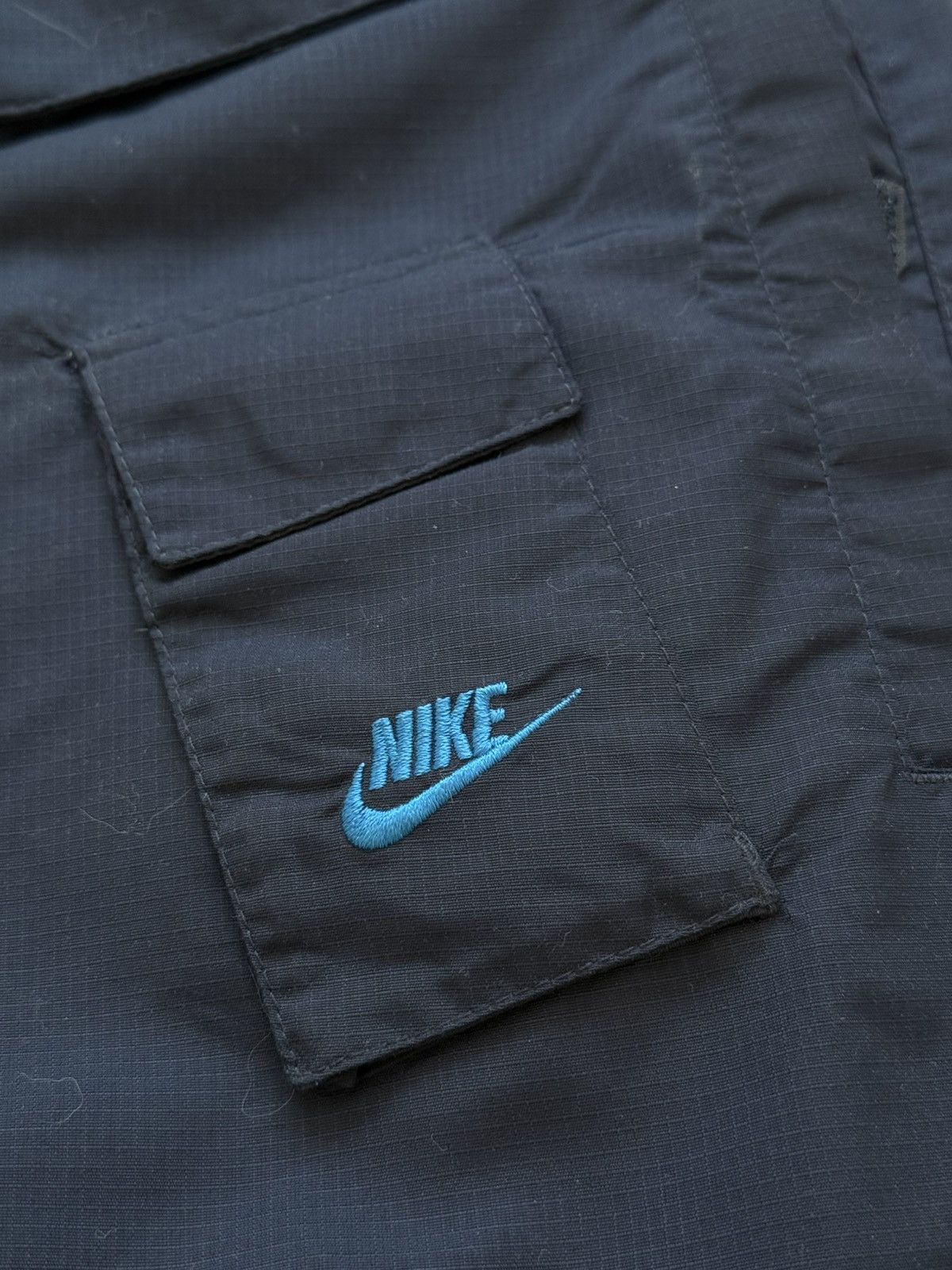 Nike Vintage 00s Nike Baggy Cargo Nylon Tack Pants Y2K Size US 34 / EU 50 - 4 Thumbnail