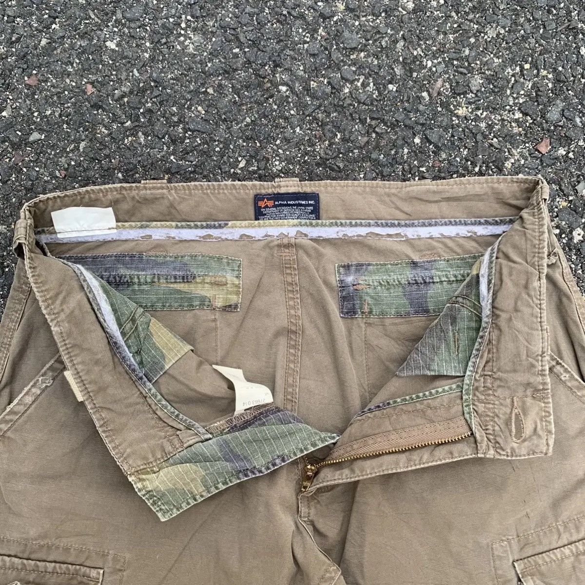 Jungles STEALS💥JAPANESE VINTAGE UTILITY ALPHA INDUSTRY CARGO PANTS Size US 32 / EU 48 - 8 Thumbnail