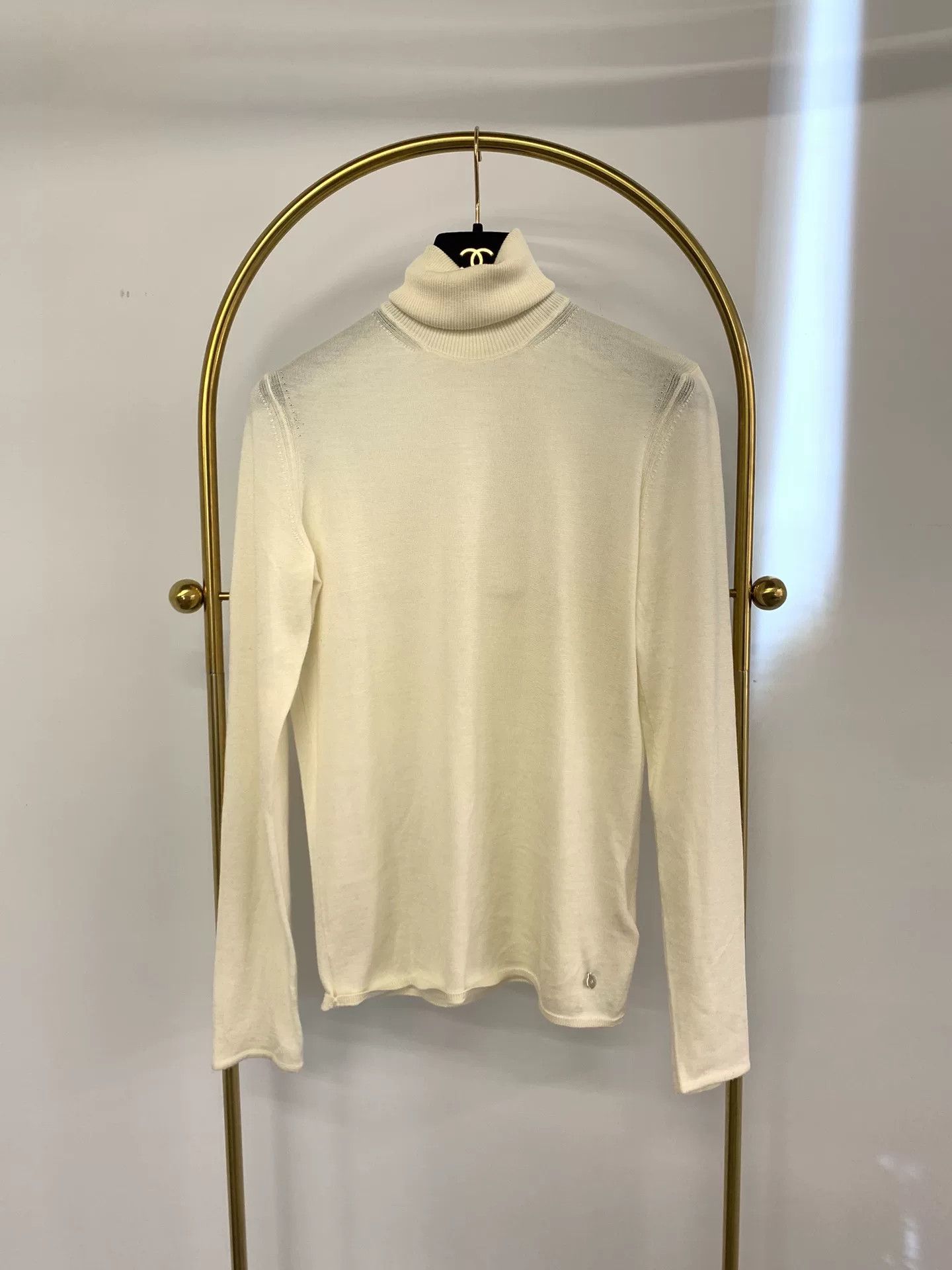 Hermes Hermes White Cashmere Turtleneck Sweater Size US M / EU 48-50 / 2 - 1 Thumbnail