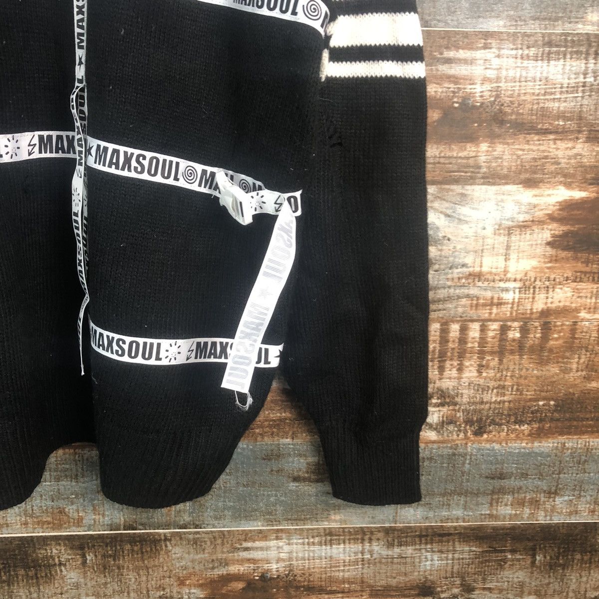 Japanese Brand Max Soul Black ripped distressed Knitwear #A2345 Size US L / EU 52-54 / 3 - 8 Thumbnail