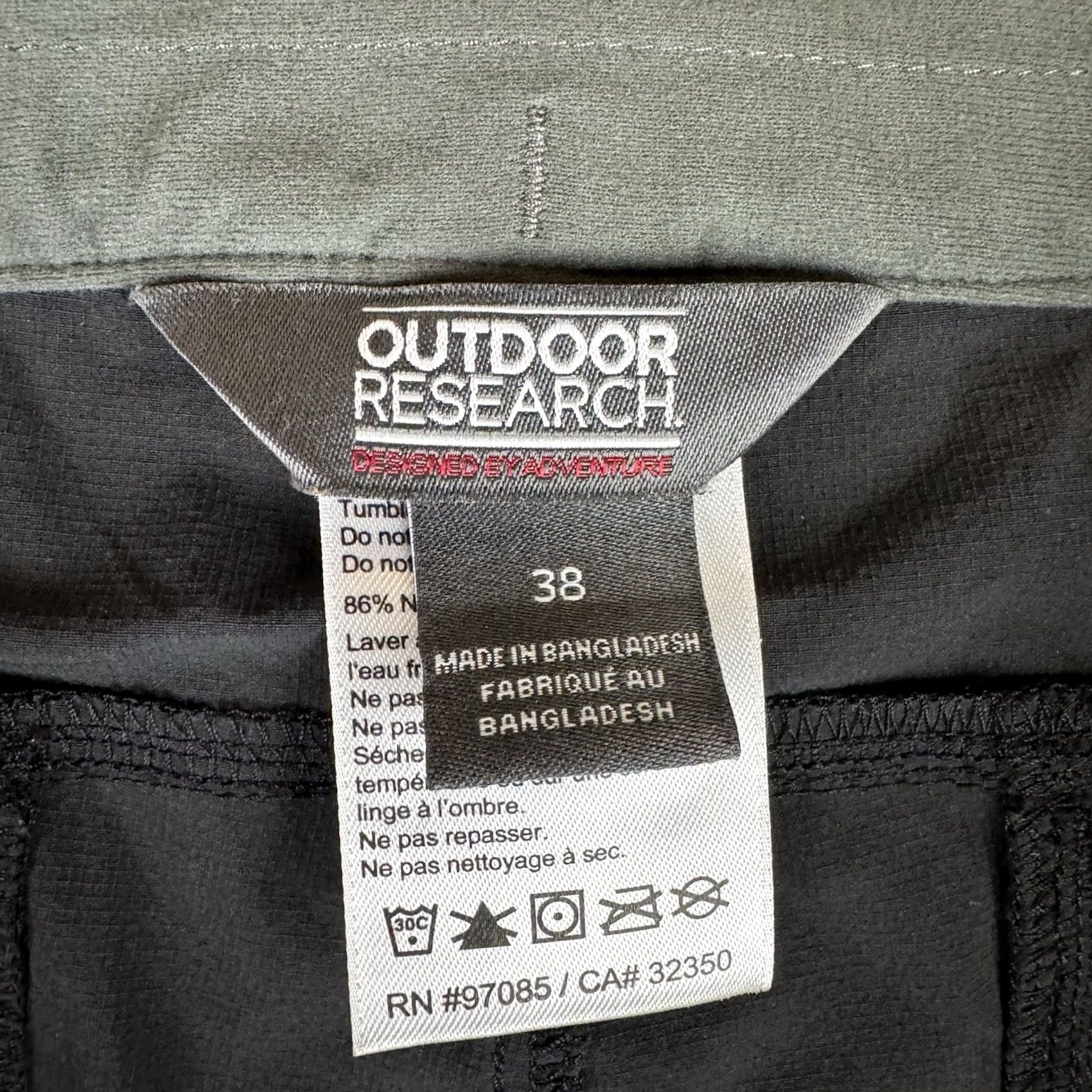 Outdoor Research Pants Mens 38x19 Ferrosi Stretch Hiking Cargo 3/4 Capri Black Straight Flat Front Nylon Pockets in Blue, Men's — image 5 of 6