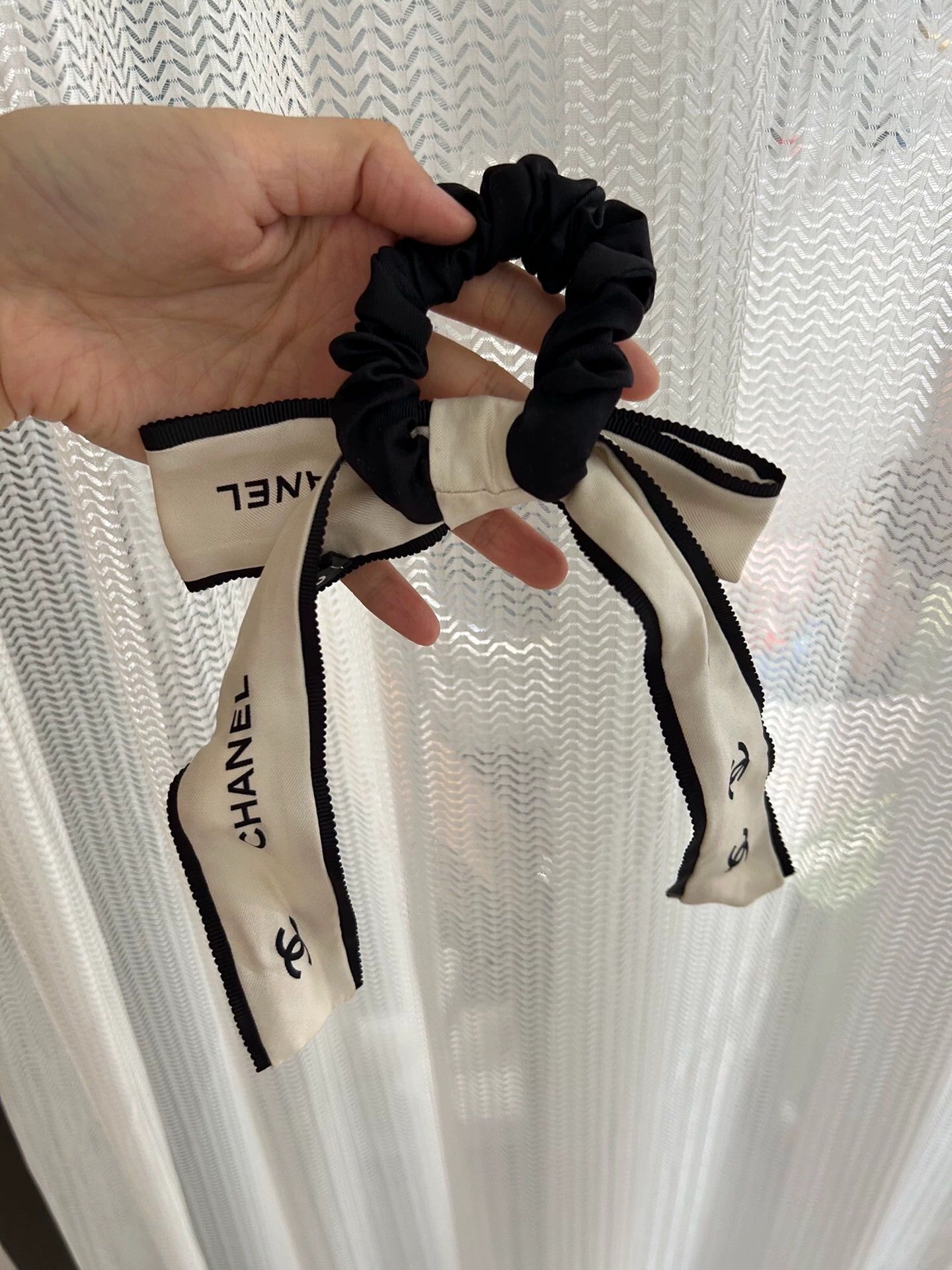 Chanel CHANEL Logo Print Bow Silk Hair Scrunchie Size ONE SIZE - 2 Thumbnail