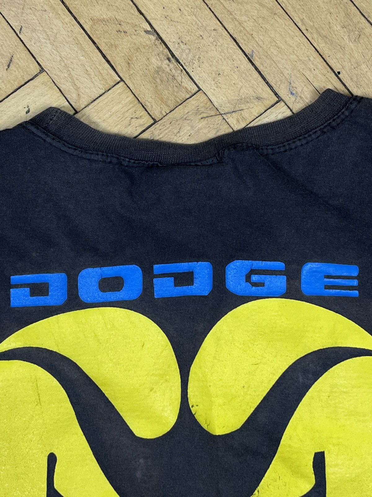 Vintage Vintage Y2K Dodge RAM Graphic Big Print Tee Short Size US XL / EU 56 / 4 - 12 Thumbnail