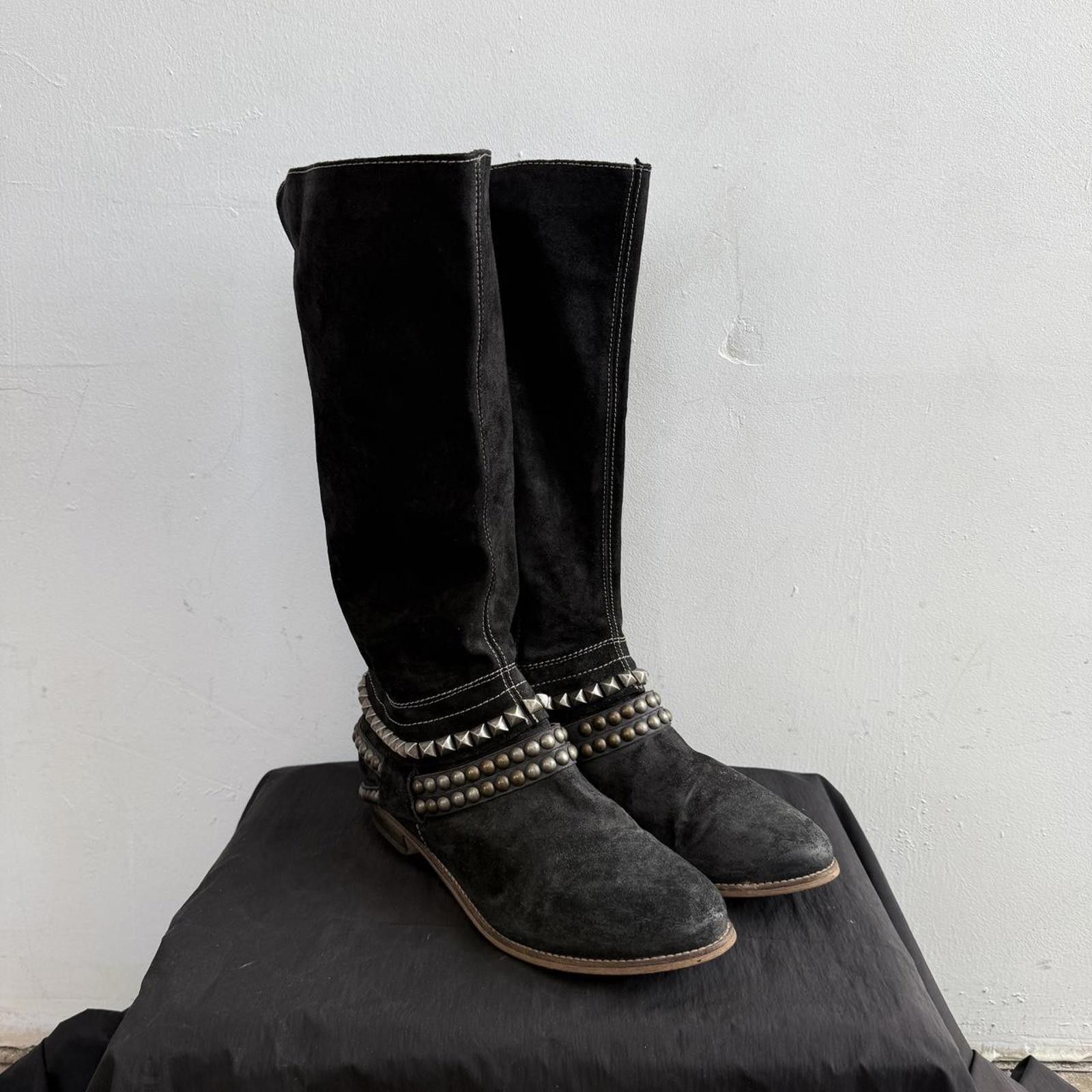Mickey Mouse Mjus Avant Garde Suede Knee High Studded Boots Size US 7 / IT 37 - 2 Thumbnail