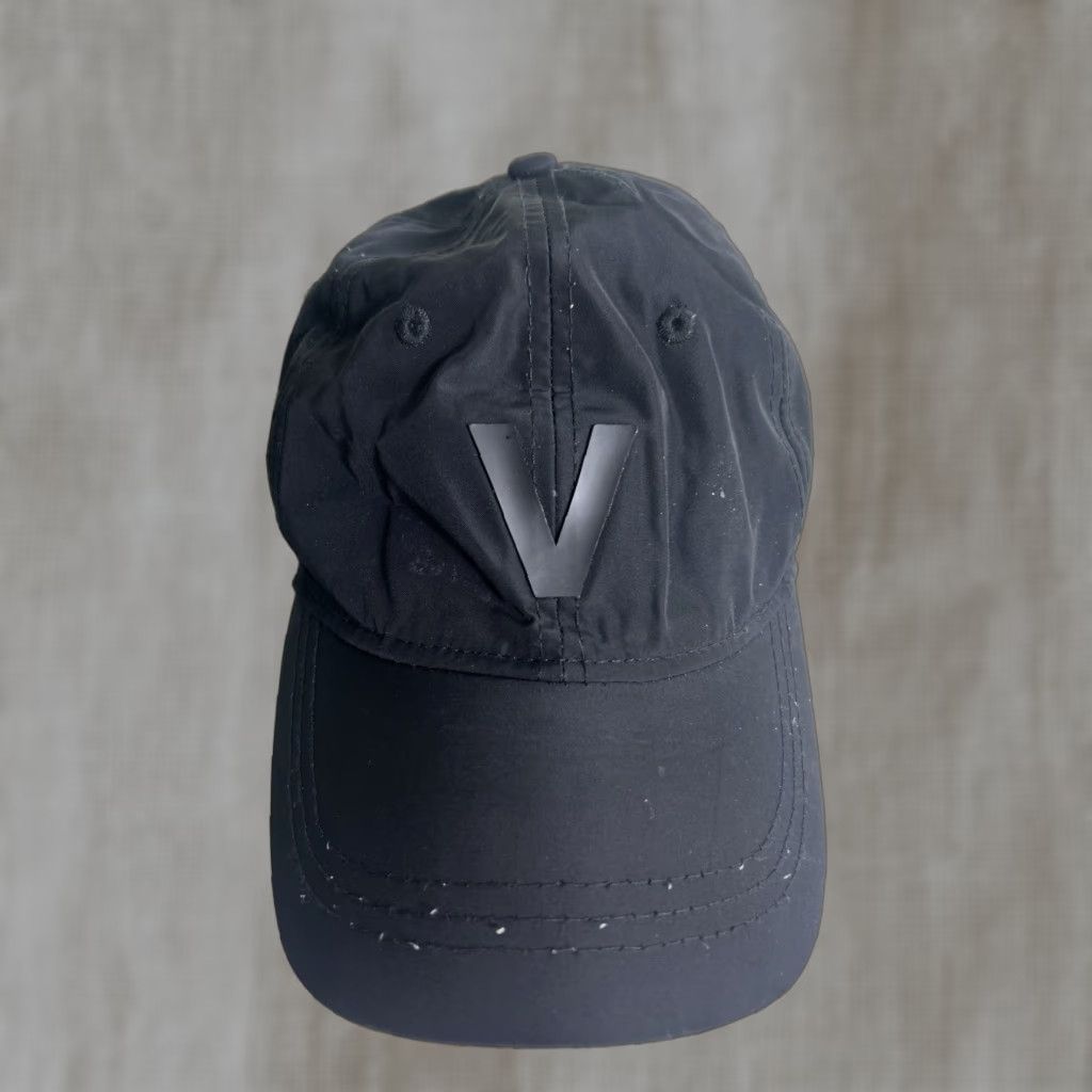 Vintage Vooray Strapback Baseball Hat Black Polyester Adjustable Men One Size Stains Hat Size ONE SIZE - 1 Thumbnail