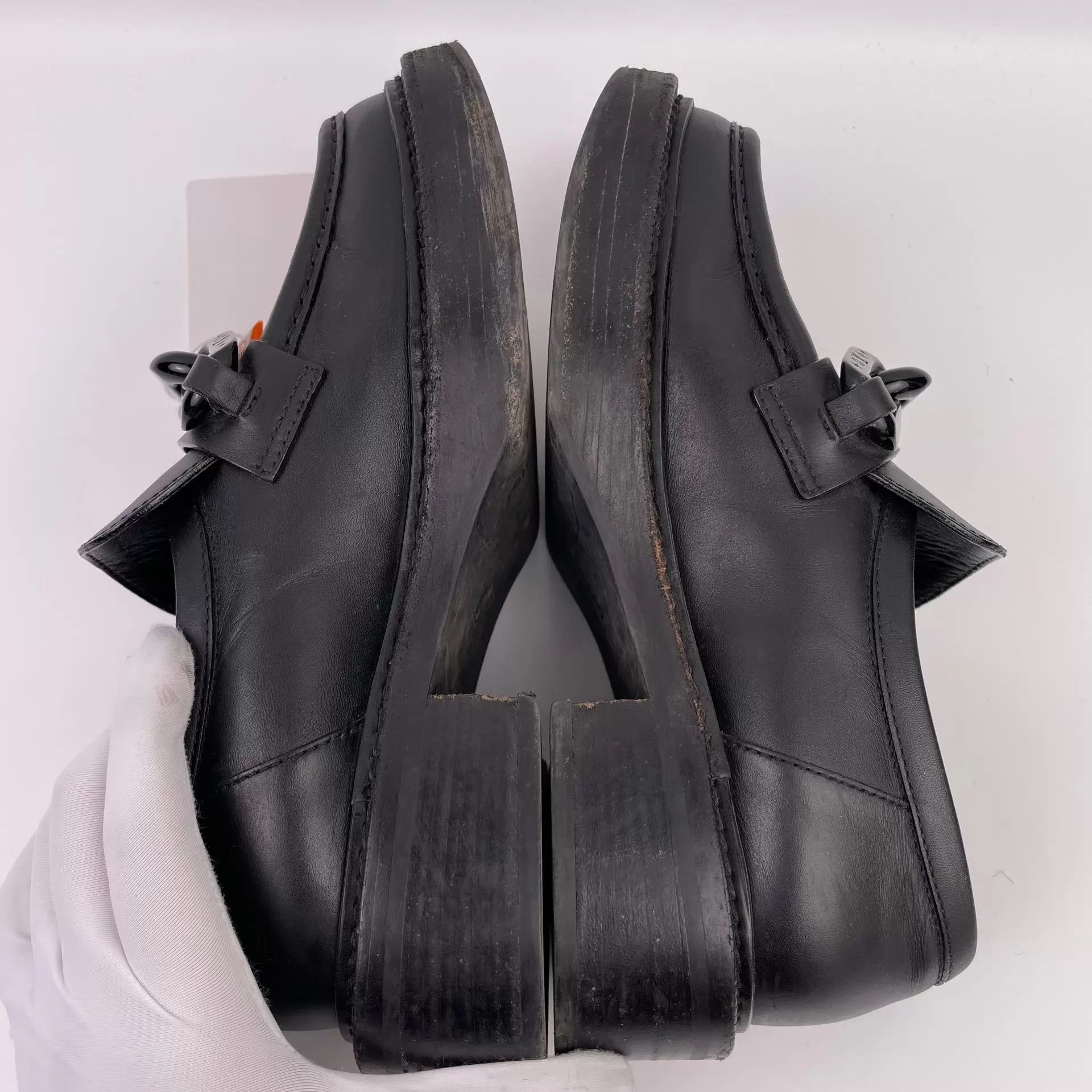 Louis Vuitton LV Black 37 Cowhide Leather Shoes 260505CYE3X04 Size US 7 / IT 37 - 9 Thumbnail