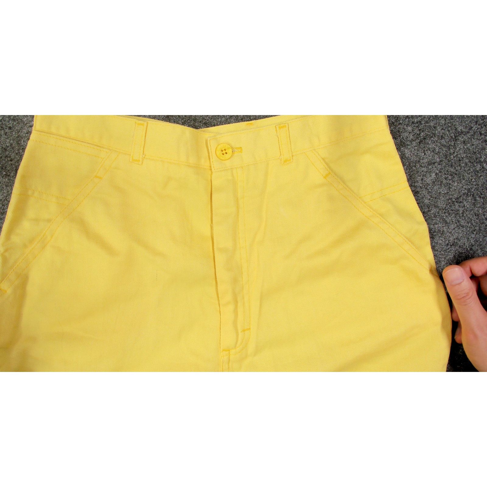 Oscar De La Renta Oscar De La Renta 70s High Rise Yellow Spellout Shorts (26") Size 26" / US 2 / IT 38 - 11 Thumbnail