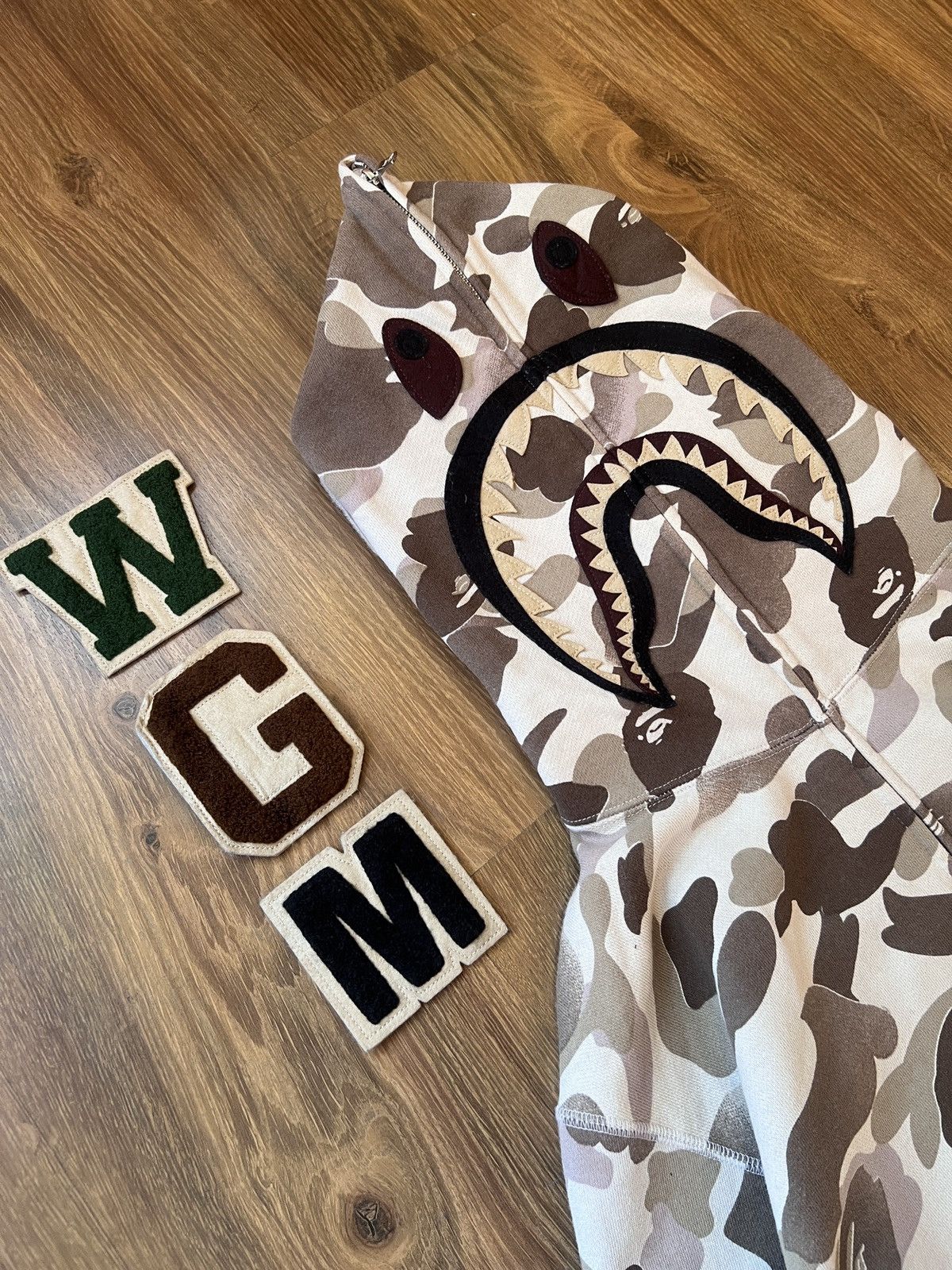 Bape Rare Bape Gradation Camo Shark Zip Up Hoodie Size US L / EU 52-54 / 3 - 5 Thumbnail