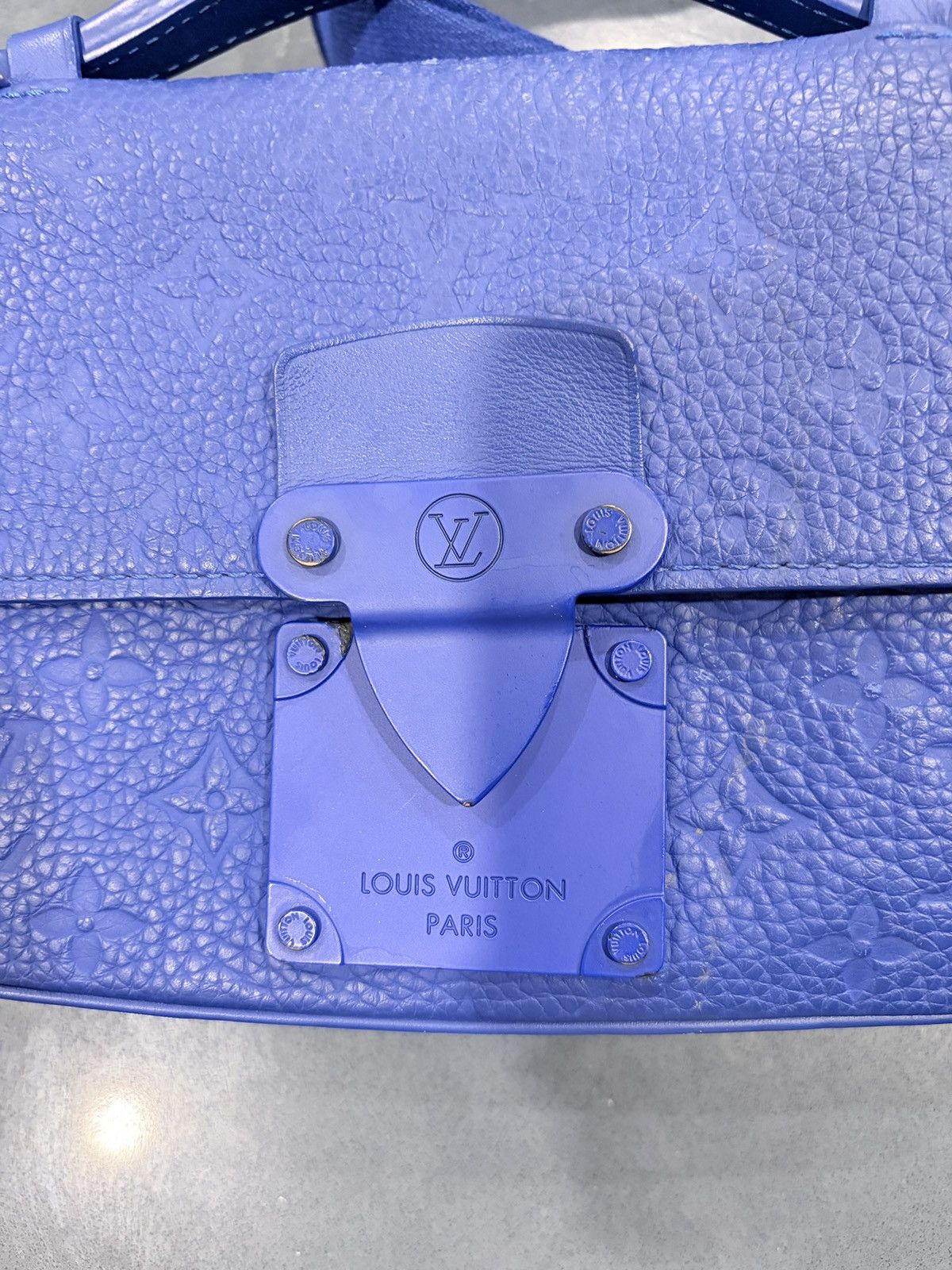 Louis Vuitton Louis Vuitton S Lock Sling Bag Monogram Taurillon Leather Size ONE SIZE - 2 Thumbnail
