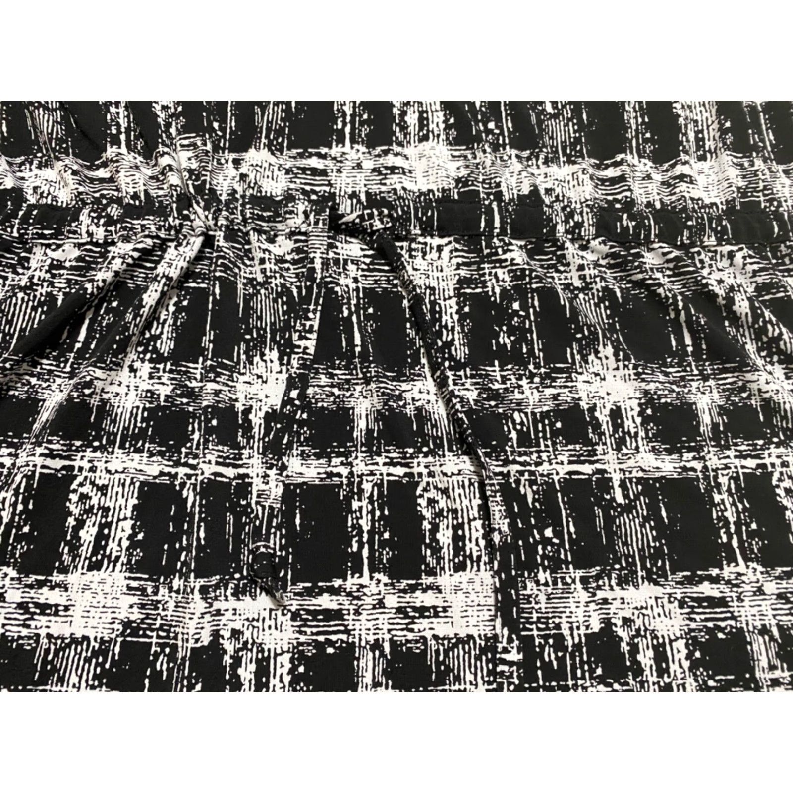 Vintage CJ Banks Womens 1X Plus Shirt Black Geometric 3/4 Sleeve Polyester V-Neck Size XL / US 12-14 / IT 48-50 - 4 Thumbnail