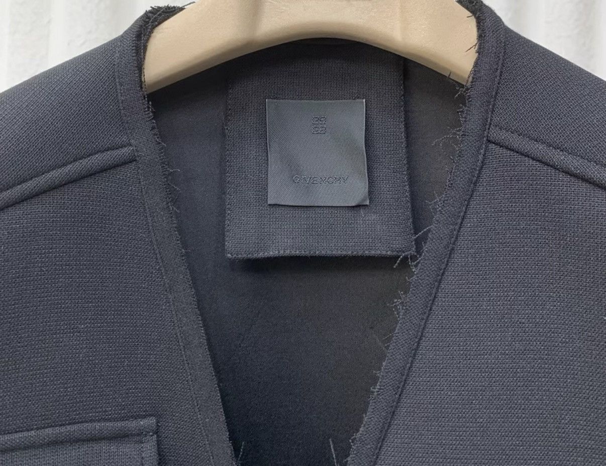 Givenchy GIVENCHY Heavyweight Multi-Pocket Journalist Vest in Black Size US M / EU 48-50 / 2 - 7 Thumbnail