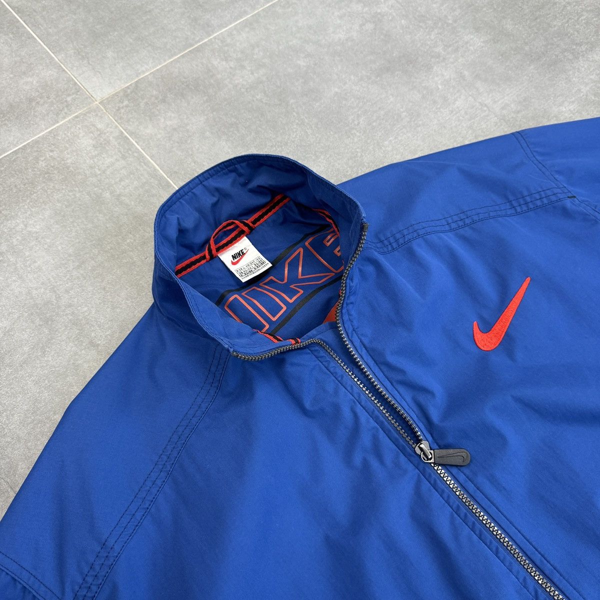 Nike Vintage Nike Embroidered Logo Bomber Jacket Blue Men Size L Size US L / EU 52-54 / 3 - 9 Thumbnail