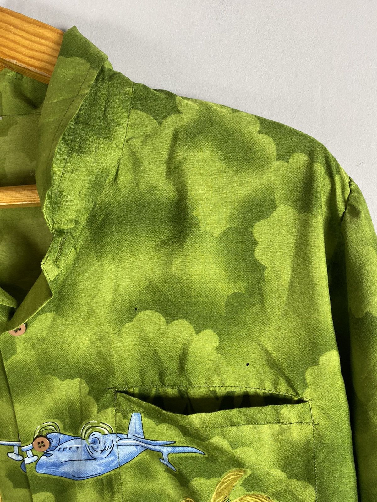 Vintage Vintage mens crazy Hawaiian shirt Size US L / EU 52-54 / 3 - 4 Thumbnail