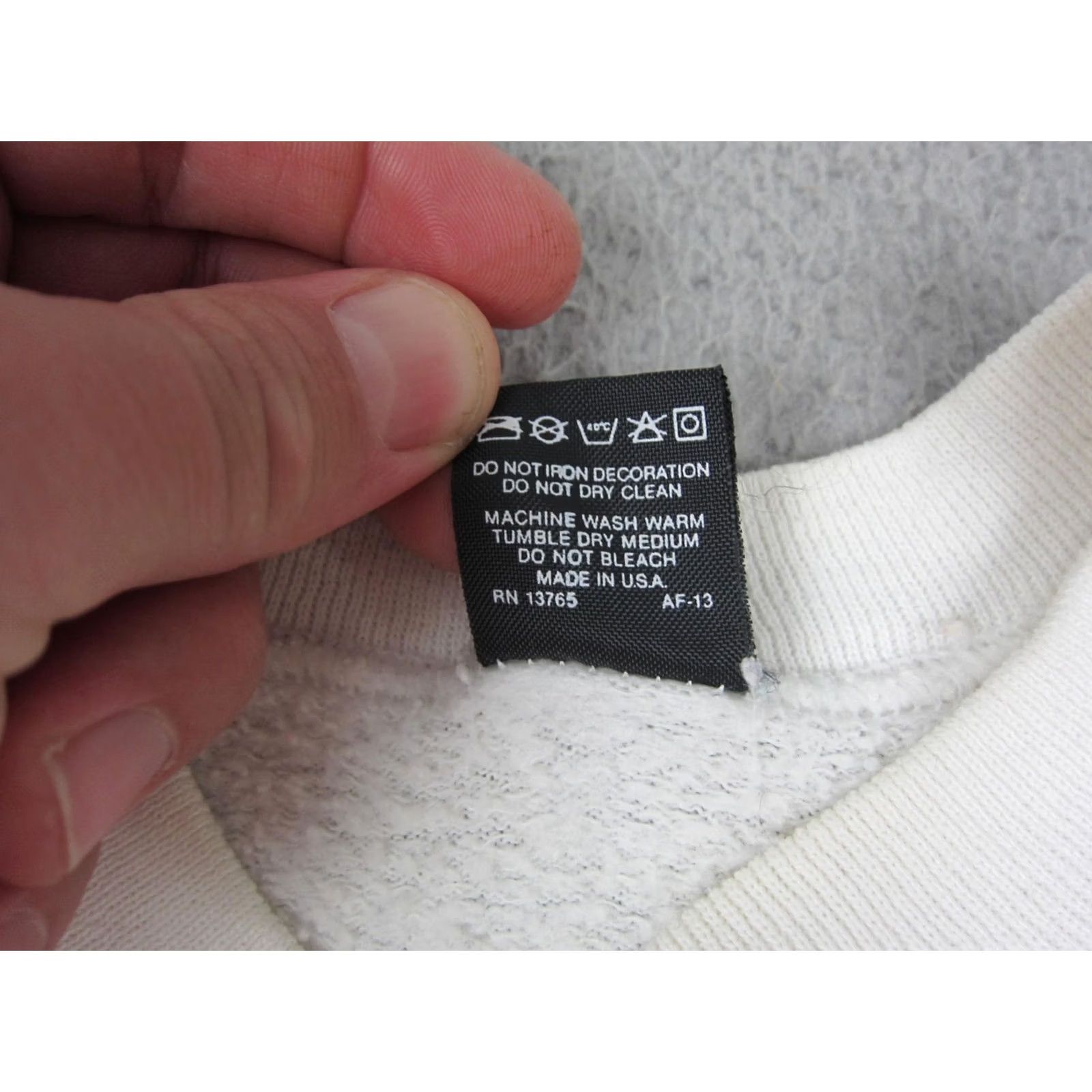 Vintage VINTAGE Ithaca College Sweatshirt Mens XL White Pullover Made in USA Screen Stars Classic Outdoor College Size US XL / EU 56 / 4 - 7 Thumbnail