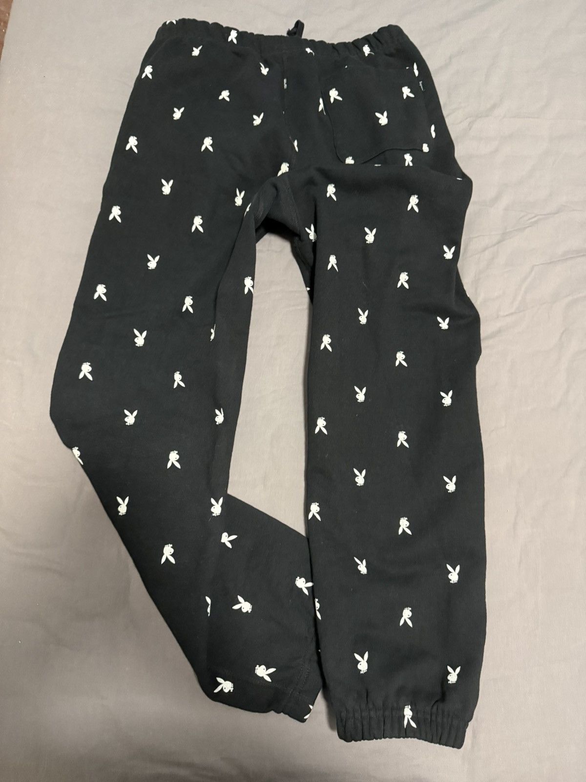 Playboy × Supreme Supreme 15fw playboy sweatpants jogger Size US 30 / EU 46 - 2 Thumbnail