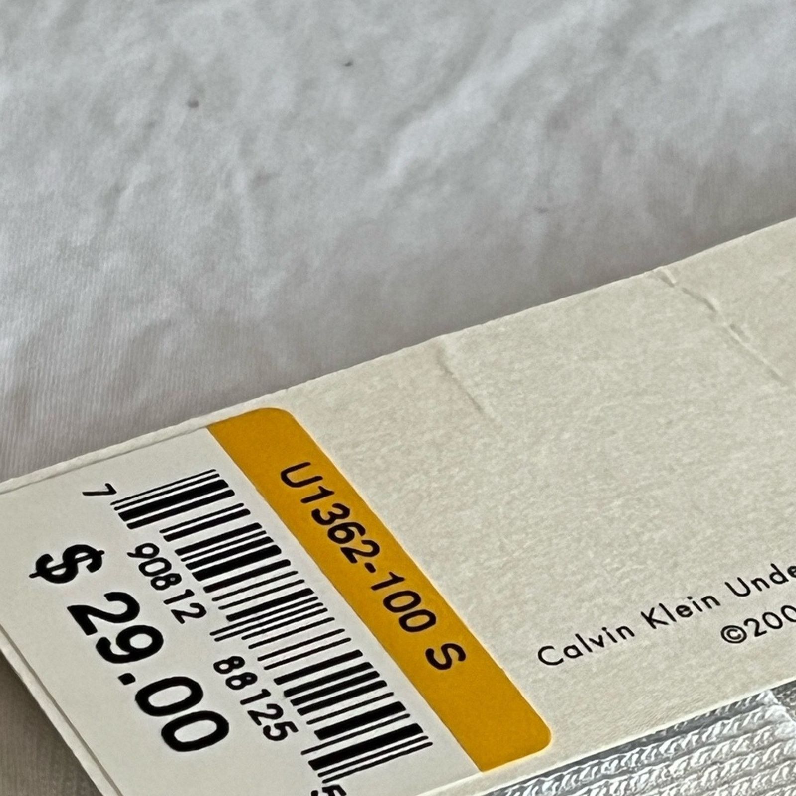 Calvin Klein Calvin Klein Shirt 1pc Simply Smooth Crew Cream Size S NWT Size US S / EU 44-46 / 1 - 5 Thumbnail