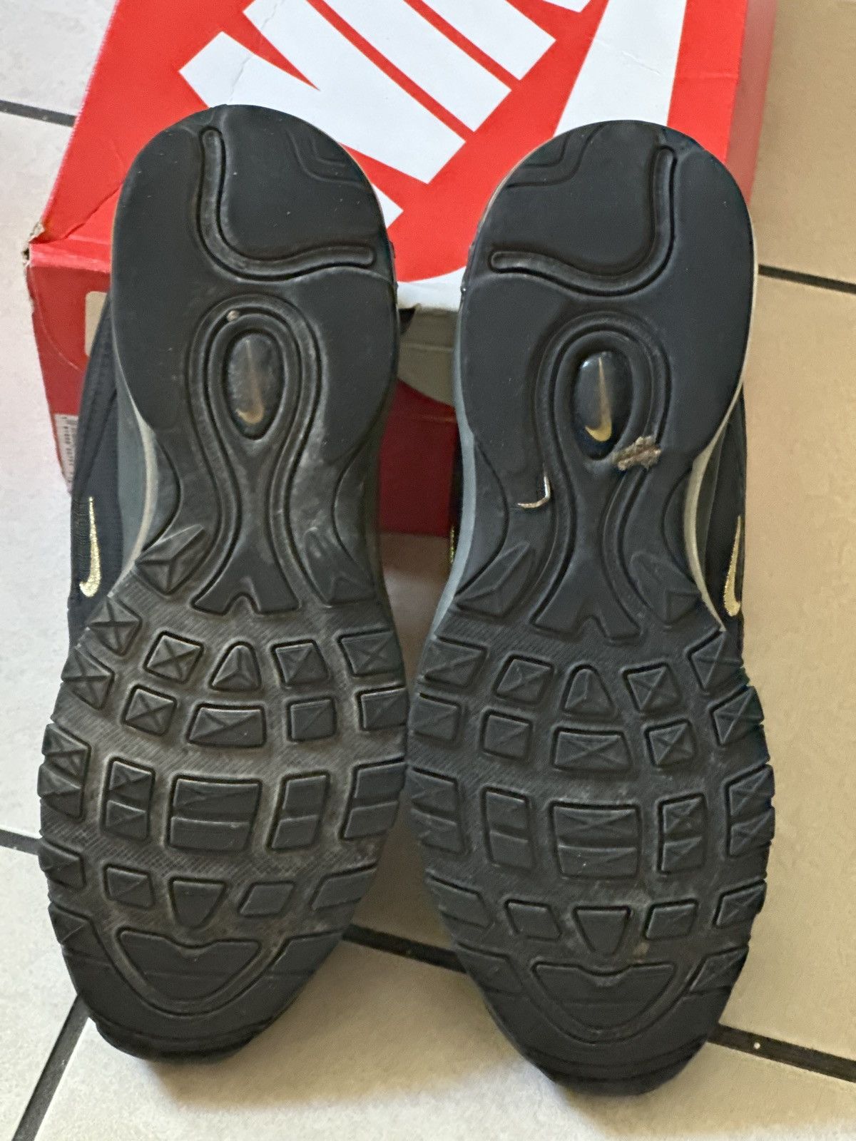 Nike Nike Air Max 97 BG Size US 7 / EU 40 - 6 Thumbnail