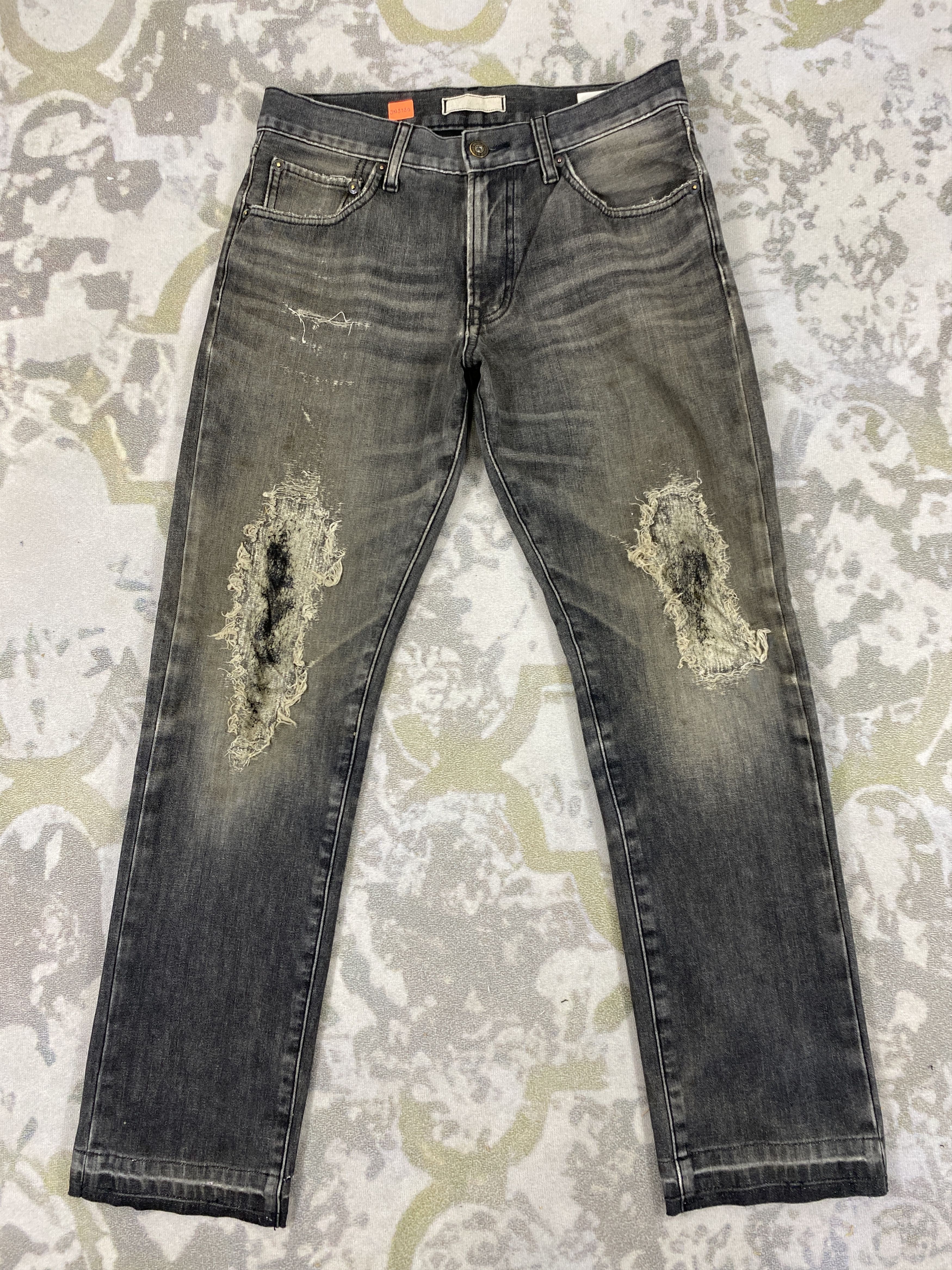 Image of Distressed Denim x Uniqlo Distressed Black Uniqlo Jeans 30X27.5 Denim- Jn3730 in Black Distressed