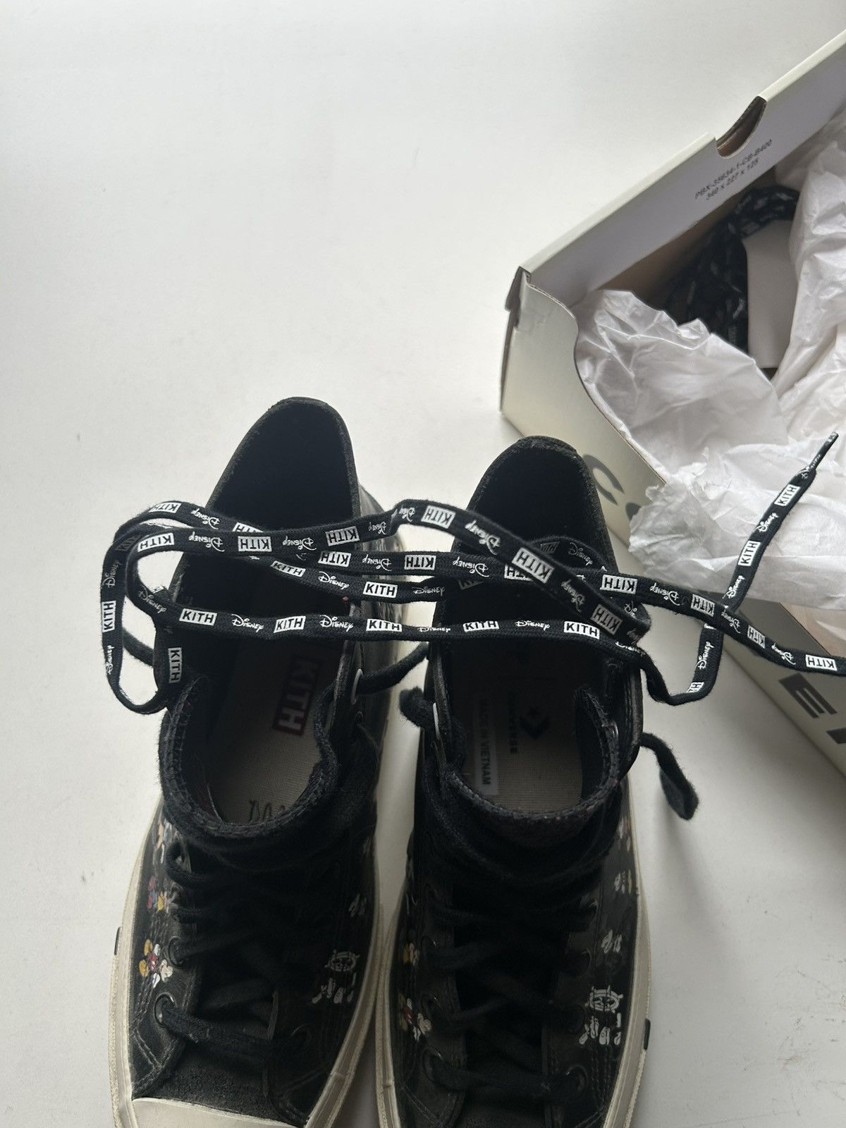 Converse × Disney × Kith Kith x Disney x Converse Size US 9.5 / EU 42-43 - 4 Thumbnail