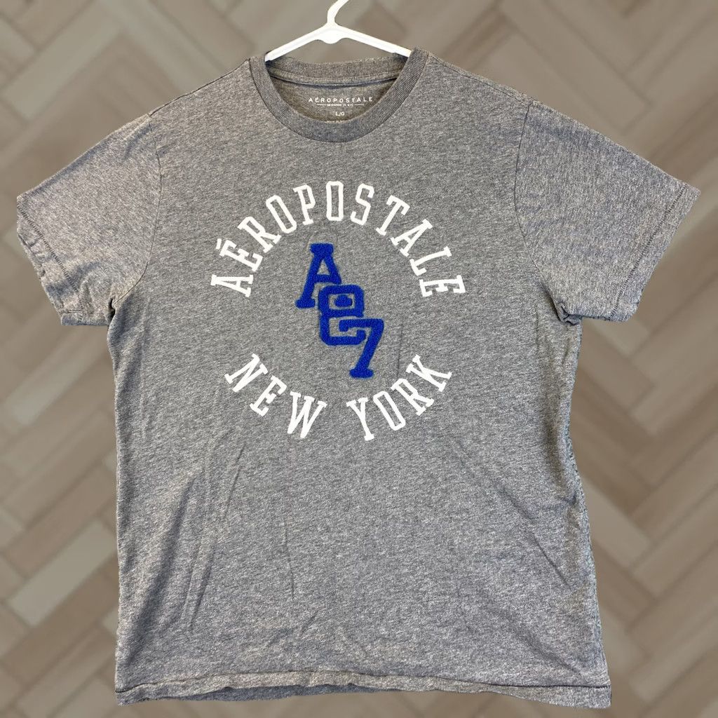 Vintage Aéropostale T Shirt Men L Gray Logo Crew Neck Short Sleeve Graphic Tee Casual Size US L / EU 52-54 / 3 - 1 Thumbnail