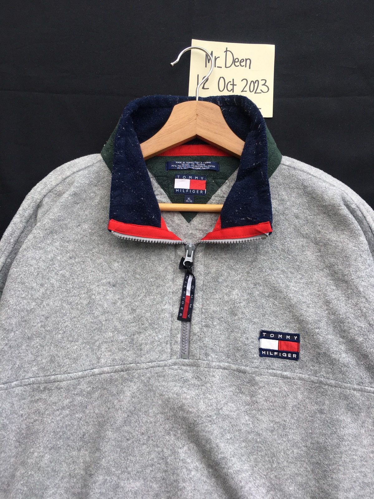 Tommy Hilfiger Rare Vintage 90s Tommy Hilfiger Sweatshirt Size US XL / EU 56 / 4 - 1 Thumbnail