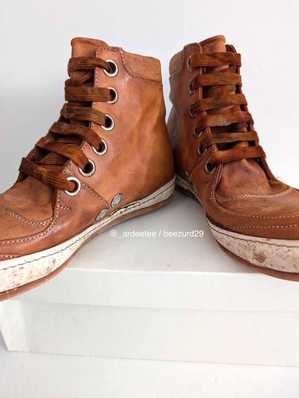 A1923 *NEW* BURNT ORANGE CAVALLO SNEAKERS Size US 7 / IT 37 - 7 Thumbnail