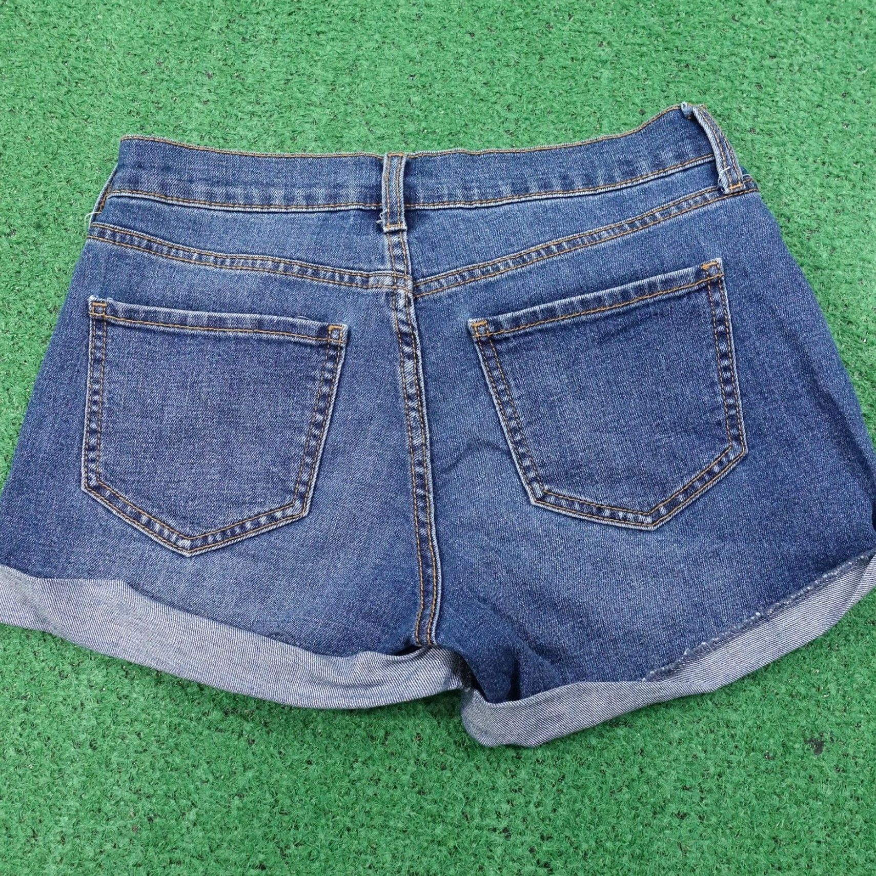 Old Navy Old Navy Shorts 0 Womens Blue Denim 28x3 Semi Fitted Stretch Cuffed Casual Jean Size 25" / US 0 / IT 36 - 3 Thumbnail