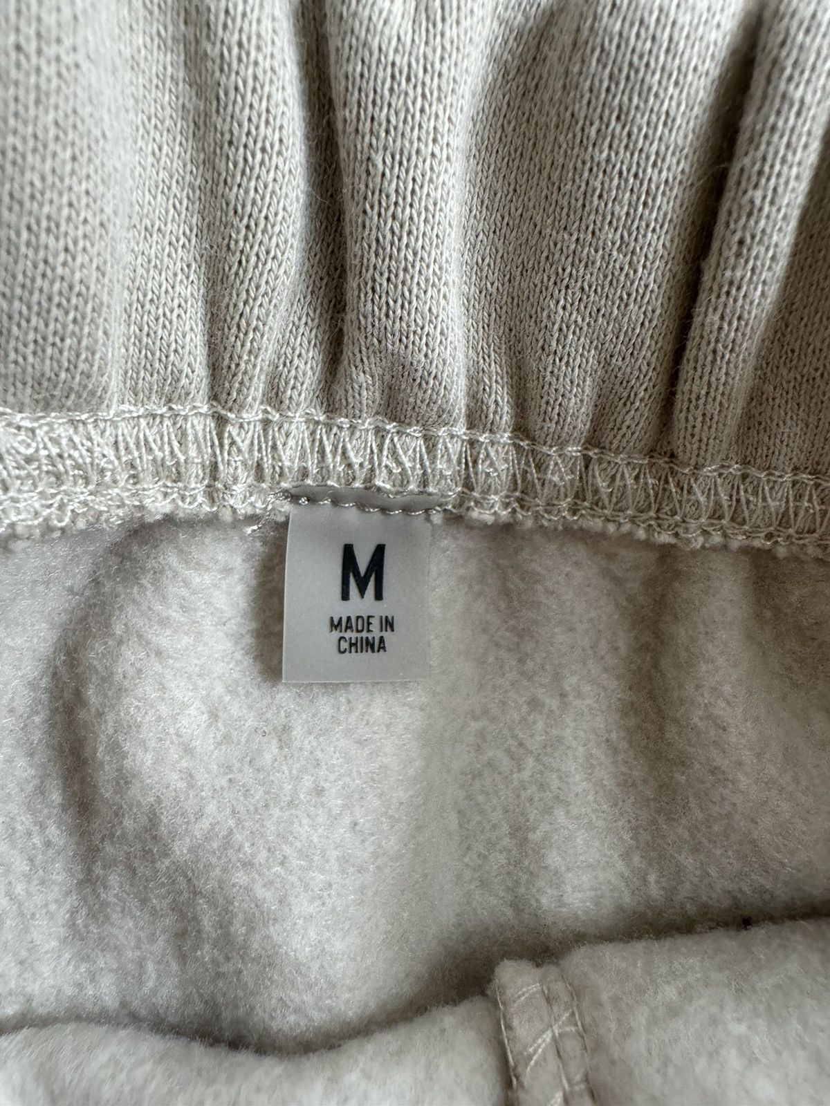 Fear of god essential shorts wheat
