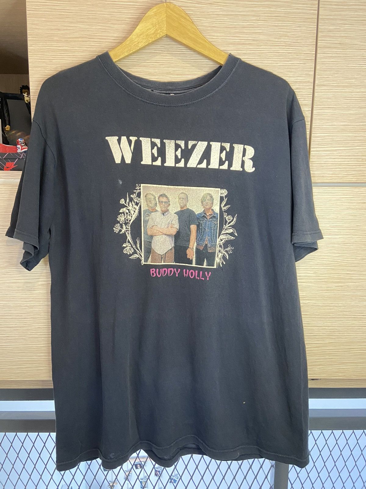 Band Tees Weezer Buddy Holly Vintage Rare Size US L / EU 52-54 / 3 - 1 Thumbnail
