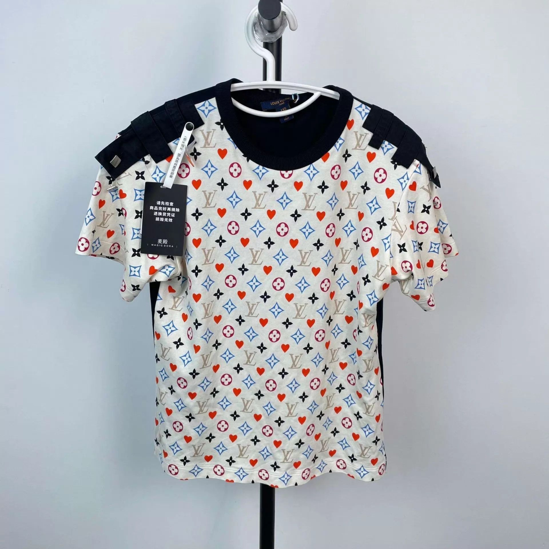 Louis Vuitton LV colorful logo all over print T-shirt XXS Size XXS / US 00 / IT 34 - 1 Thumbnail