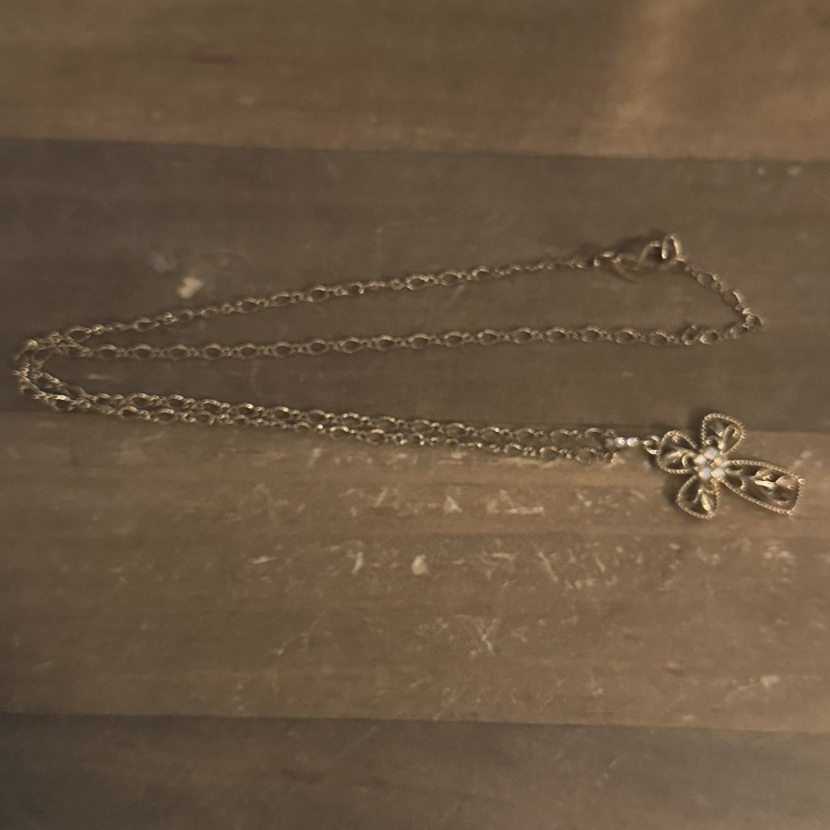 Other Avon gold filigree AB rhinestone cross pendant necklace Size ONE SIZE - 2 Thumbnail