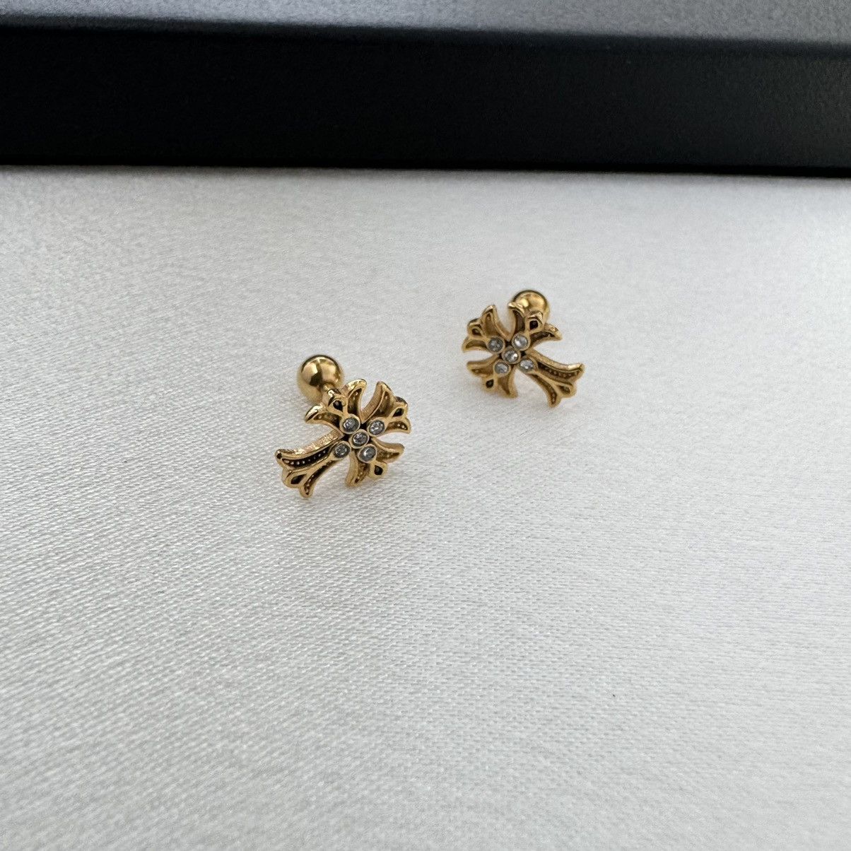 Other Screw-Back Cross Stud Earrings for Men Women,Unisex Style Size ONE SIZE - 3 Thumbnail