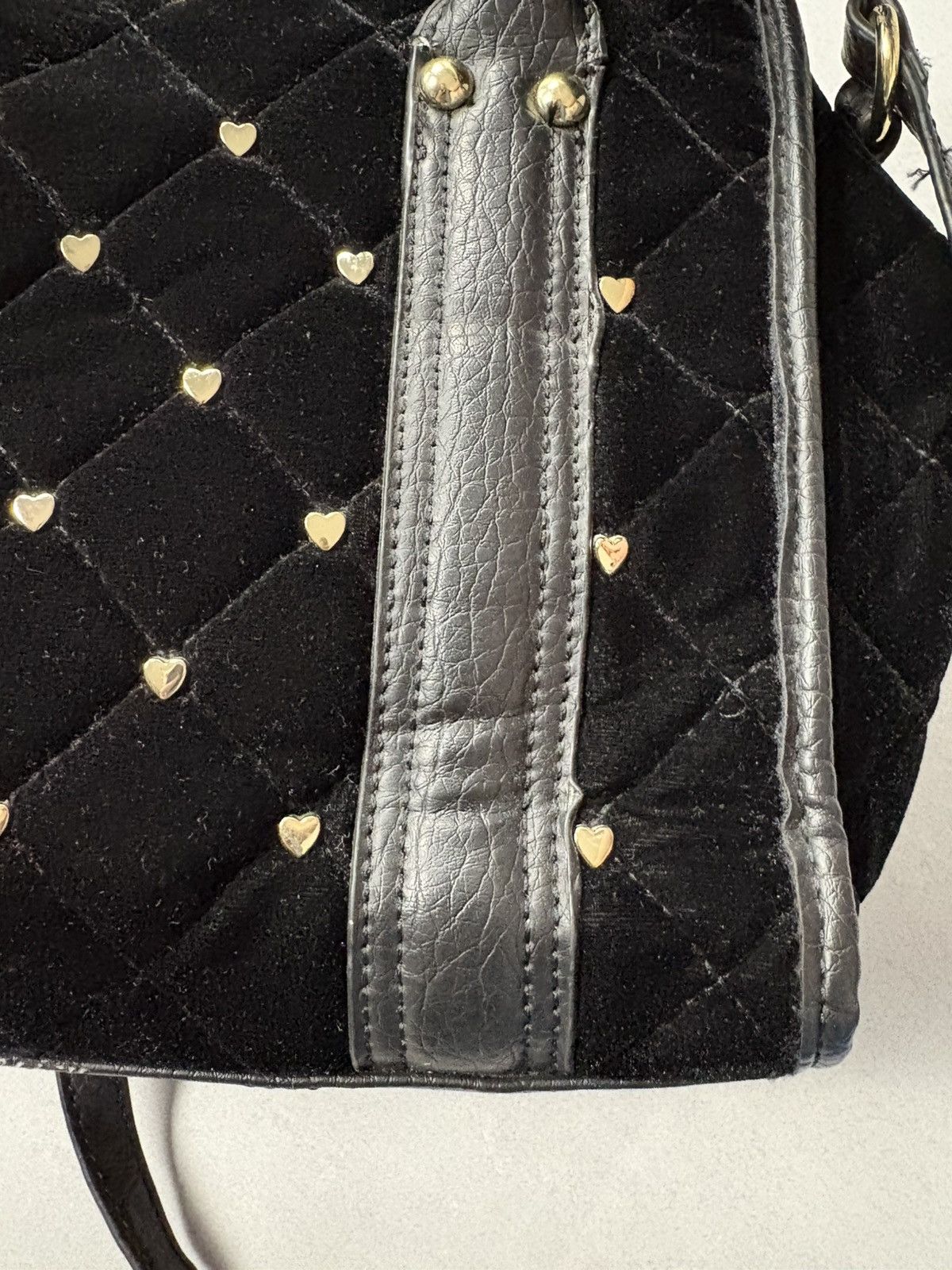 Juicy Couture Juicy Couture Vintage Velvet Heart Shoulder Crossbody Bag Size ONE SIZE - 15 Thumbnail
