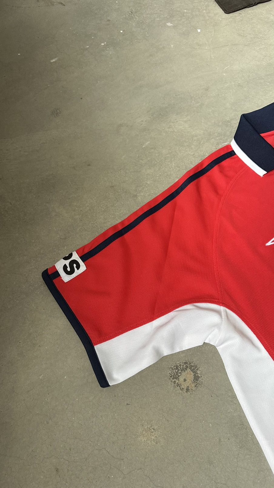 Umbro VINTAGE UMBRO JERSEY ENGLAND TEMPLATE Size US M / EU 48-50 / 2 - 5 Thumbnail