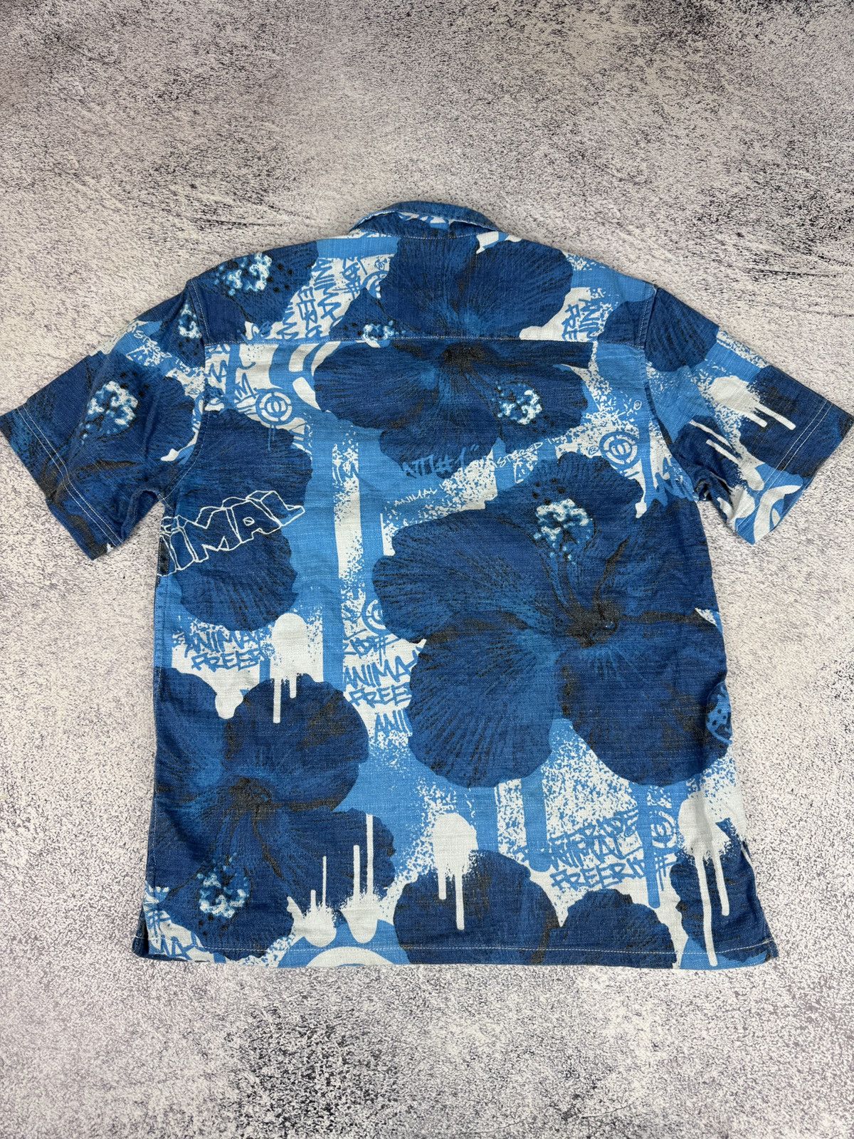 Vintage Animal Worldwide Feride Hawaiian Shirt Blue Floral Graffiti Size US S / EU 44-46 / 1 - 9 Thumbnail