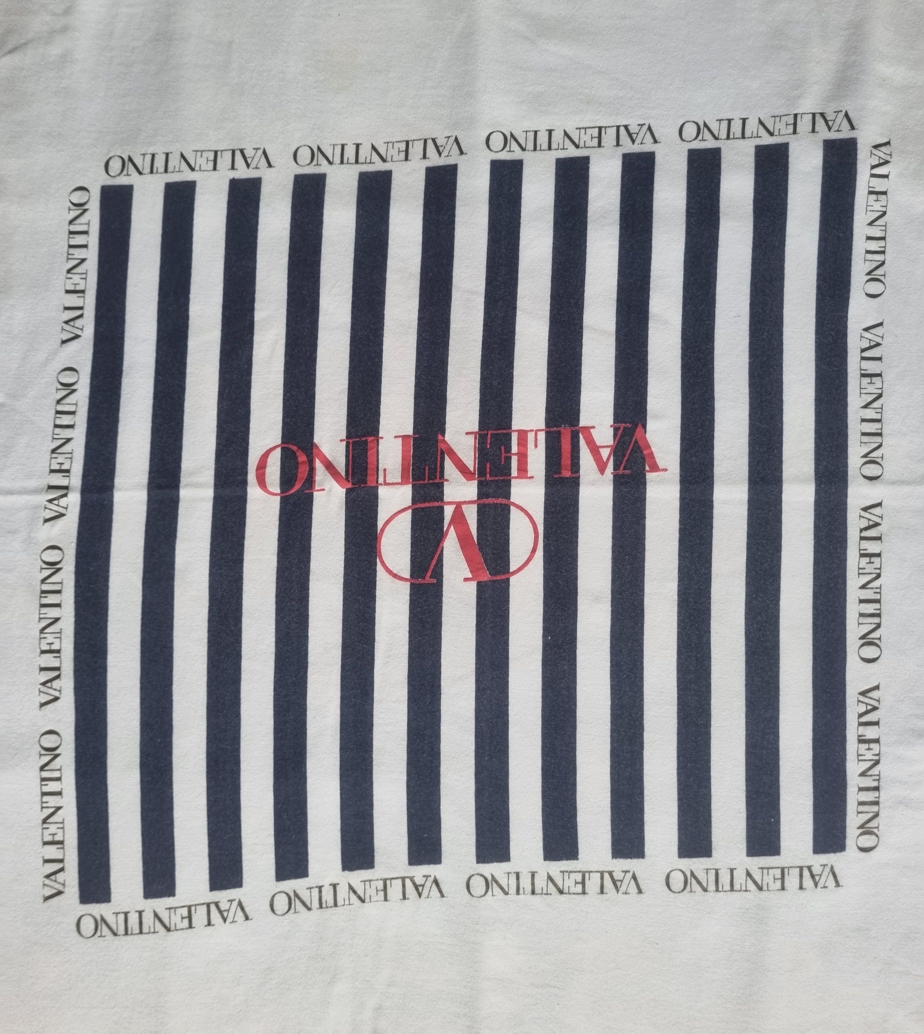 Valentino Valentino X Italian Designer T Shirt Size US L / EU 52-54 / 3 - 8 Thumbnail