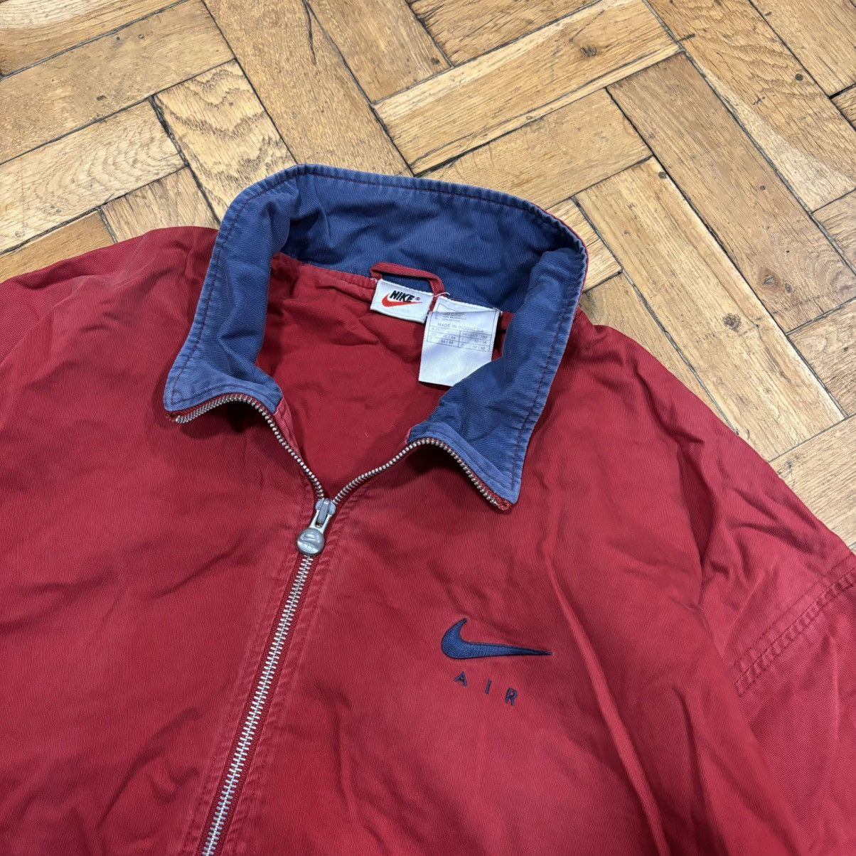 Vintage Vintage Nike Track Jacket Big Swoosh Red Y2K USA Size US L / EU 52-54 / 3 - 3 Thumbnail